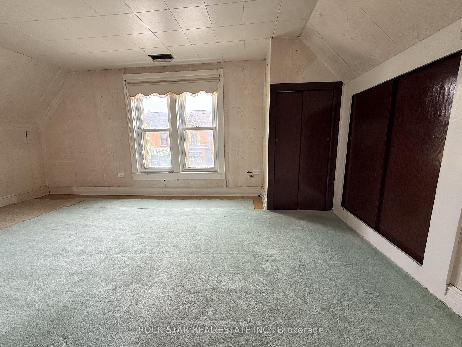 Photo 21 of 358 Barton Street E, Hamilton, Landsdale — HOMEH