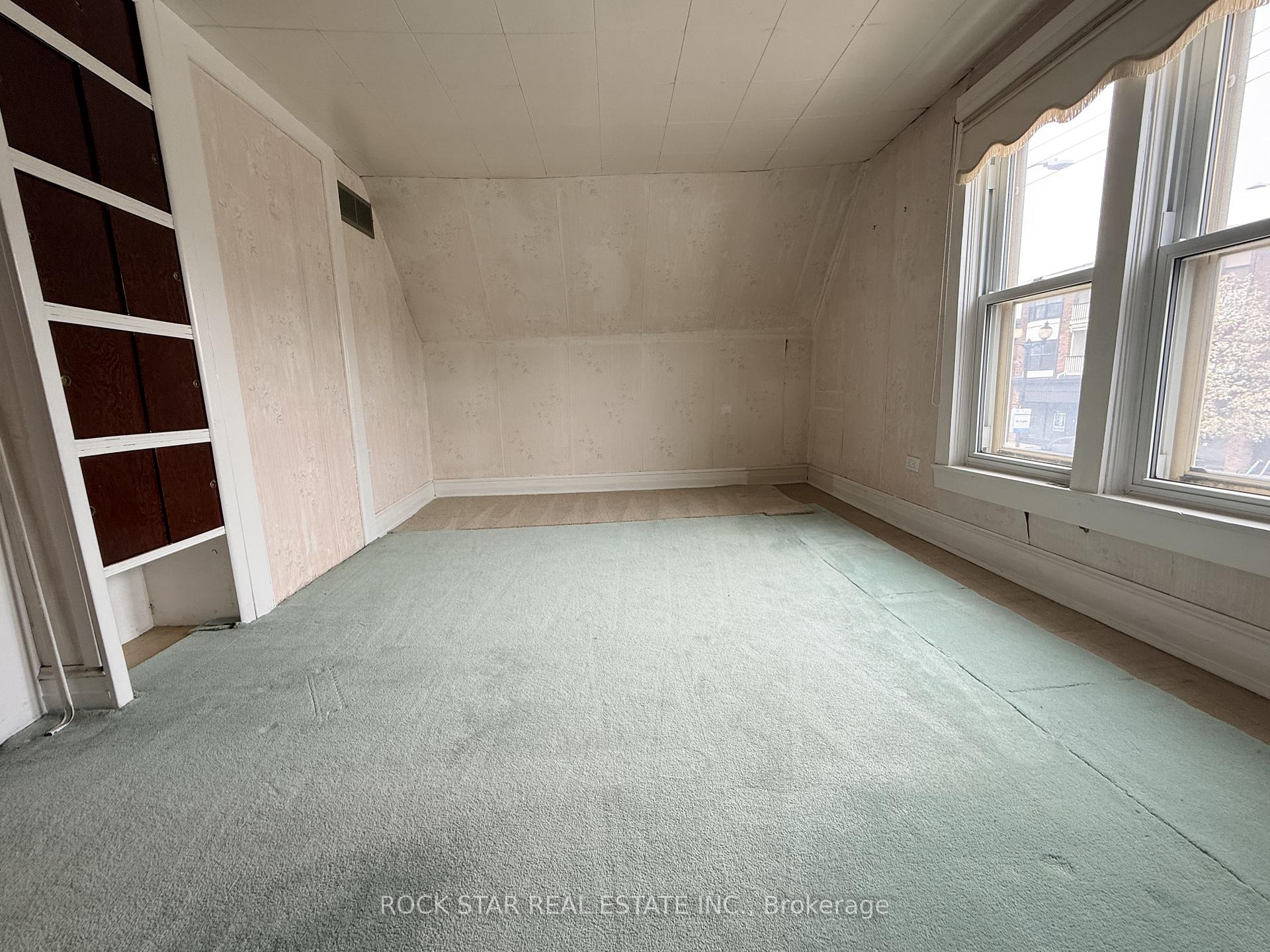 Photo 22 of 358 Barton Street E, Hamilton, Landsdale — HOMEH