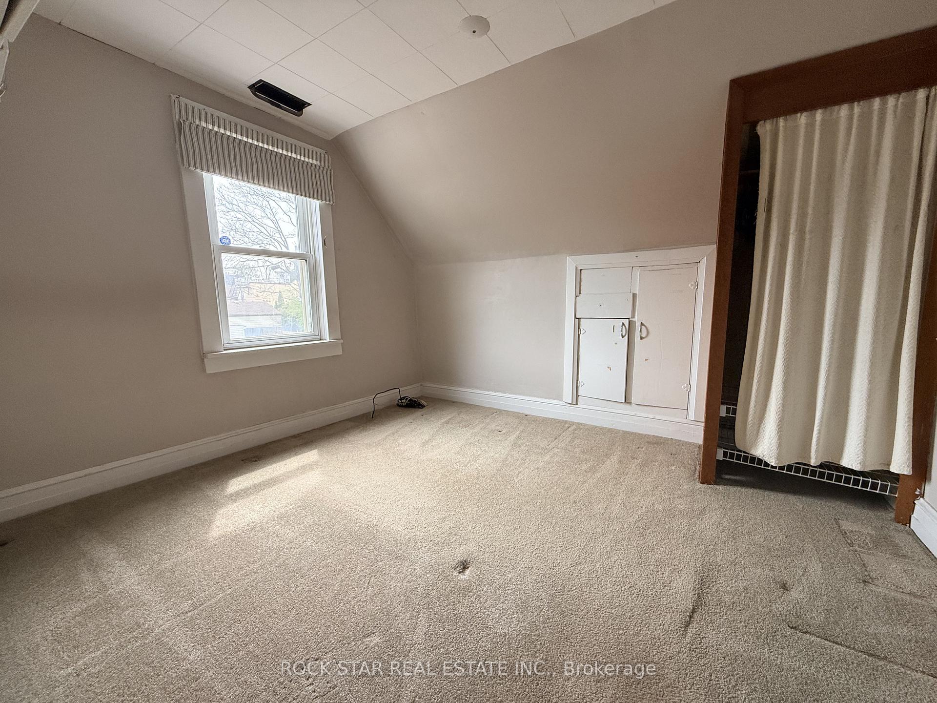 Photo 25 of 358 Barton Street E, Hamilton, Landsdale — HOMEH