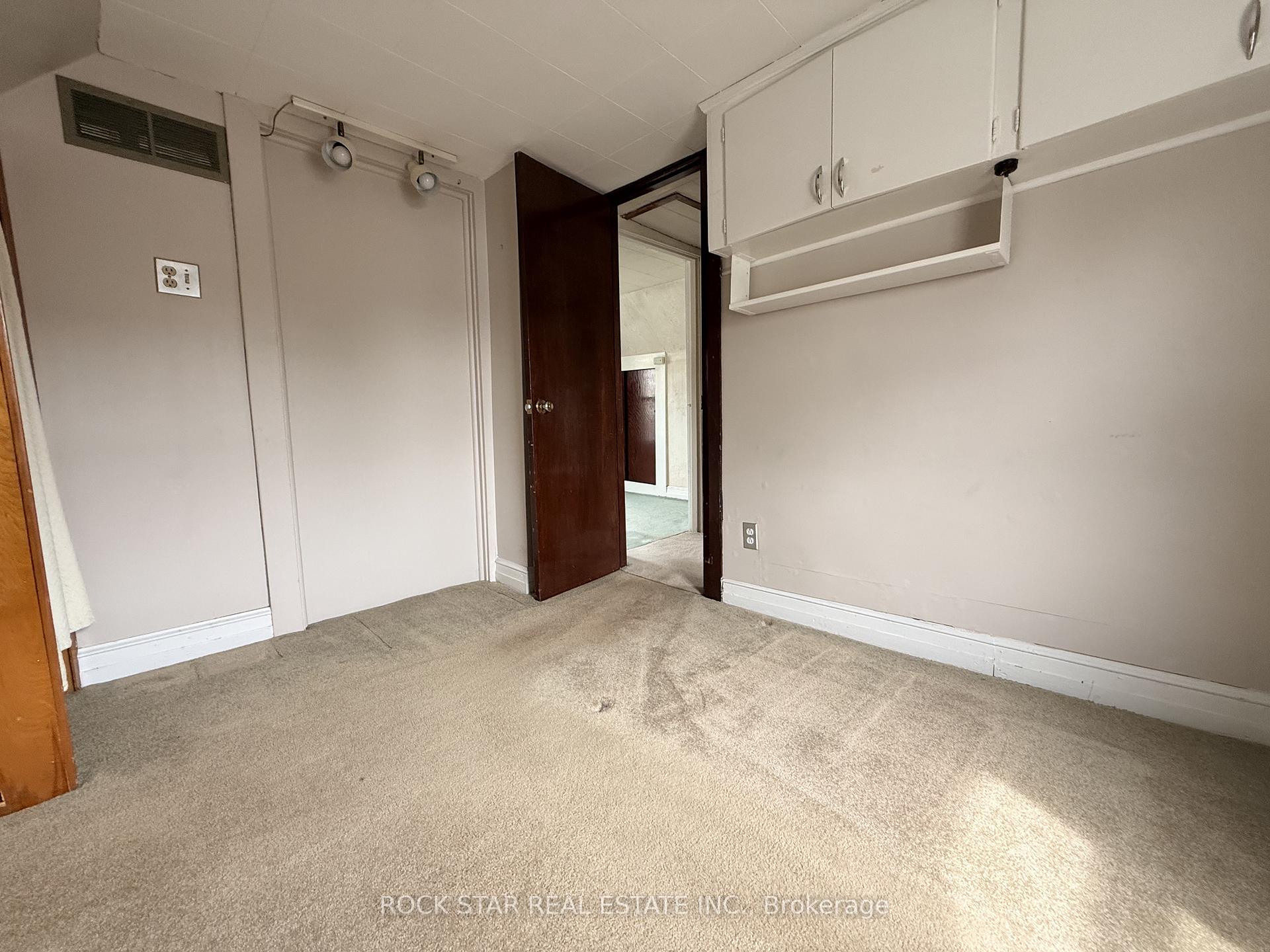 Photo 26 of 358 Barton Street E, Hamilton, Landsdale — HOMEH