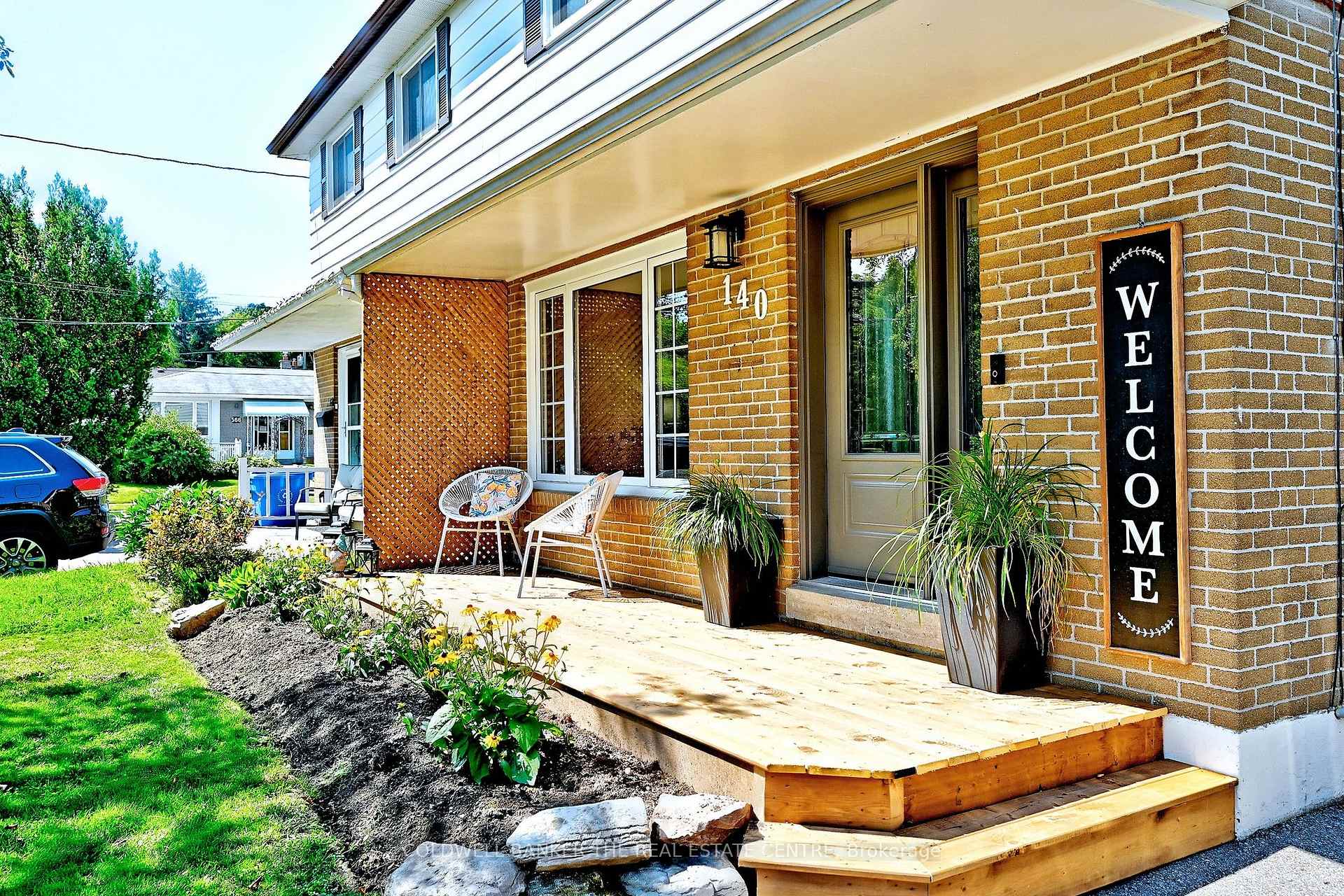 Photo 3 of 140 Lundy's Lane, Newmarket, Huron Heights-Leslie Valley — HOMEH