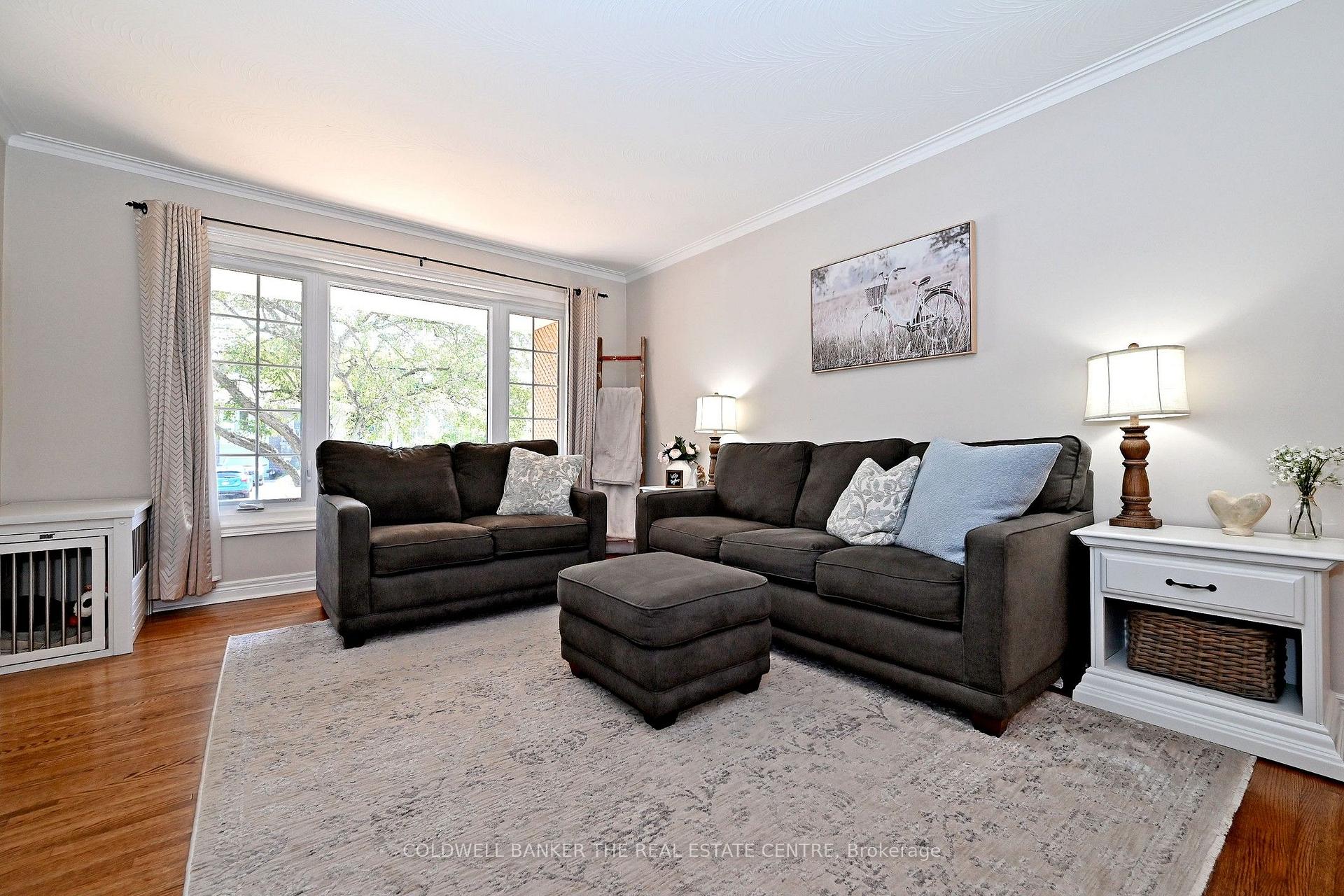 Photo 7 of 140 Lundy's Lane, Newmarket, Huron Heights-Leslie Valley — HOMEH