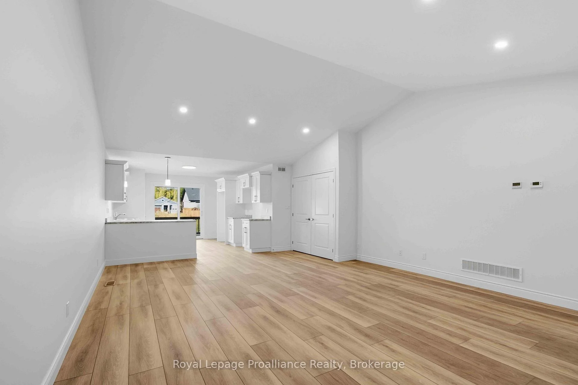 Photo 16 of 18 Clayton John Avenue, Brighton, Rural Brighton — HOMEH