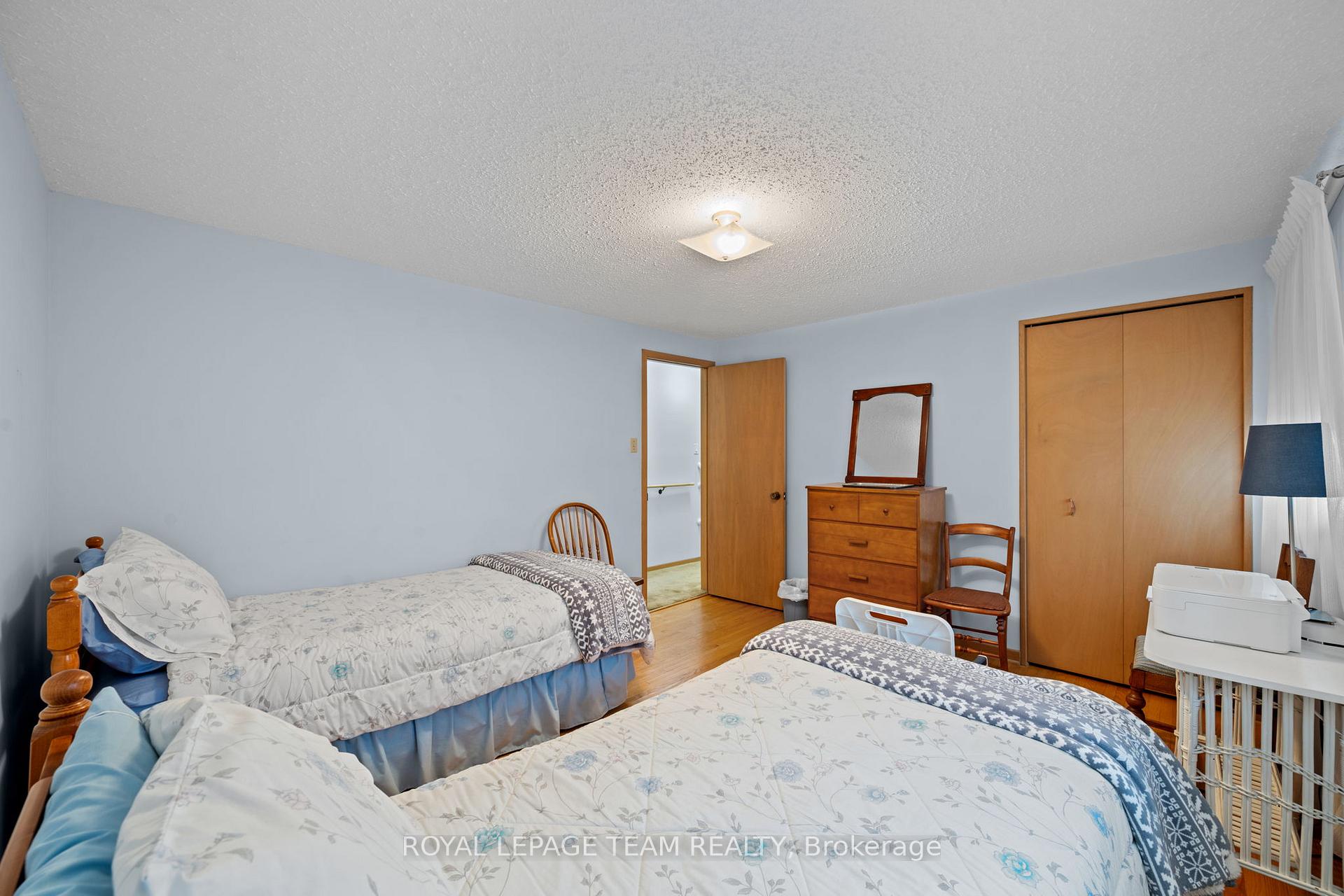 Photo 19 of 7 Centrepark Drive, Ottawa, Blackburn Hamlet — HOMEH