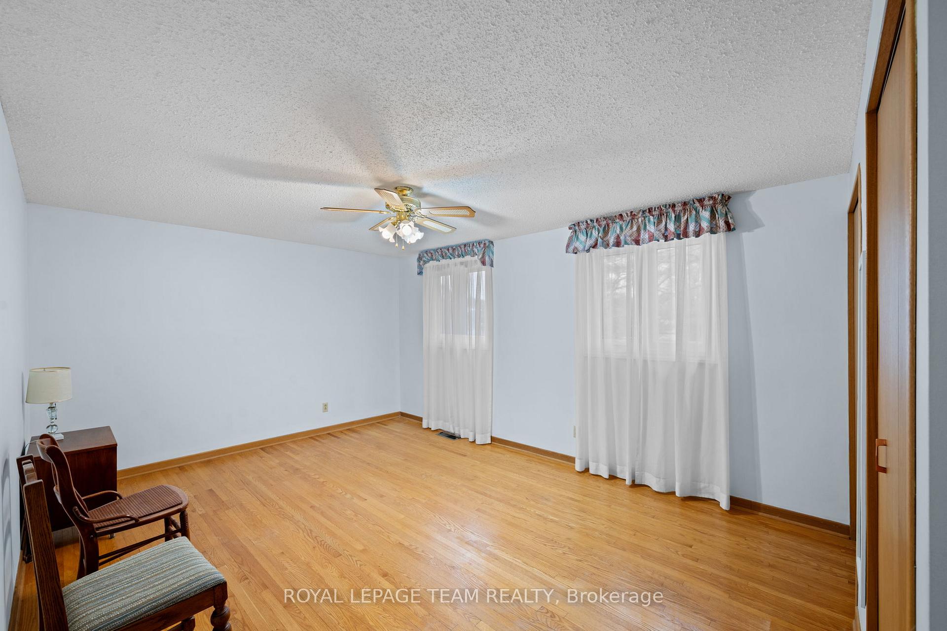 Photo 22 of 7 Centrepark Drive, Ottawa, Blackburn Hamlet — HOMEH