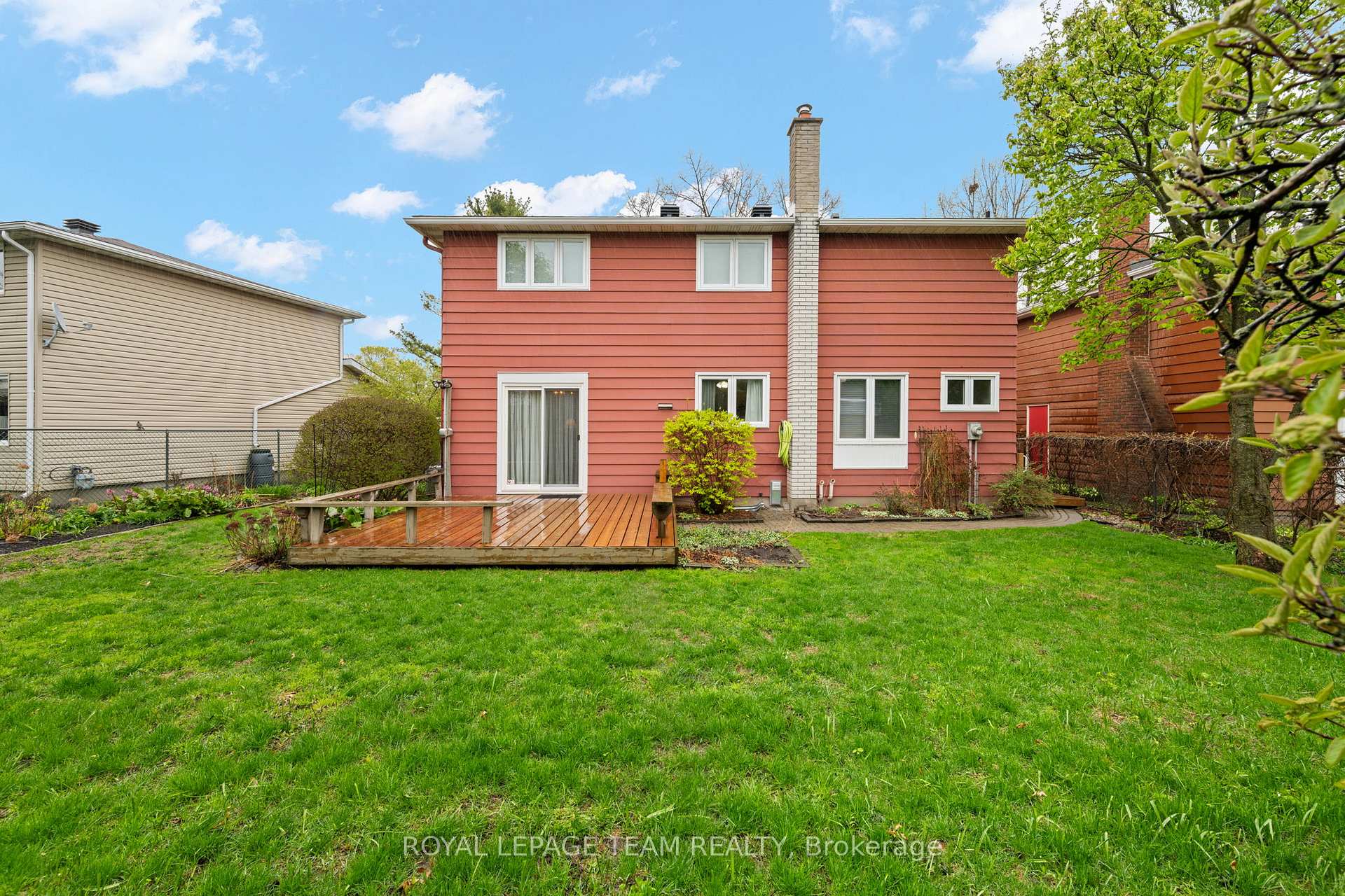 Photo 33 of 7 Centrepark Drive, Ottawa, Blackburn Hamlet — HOMEH