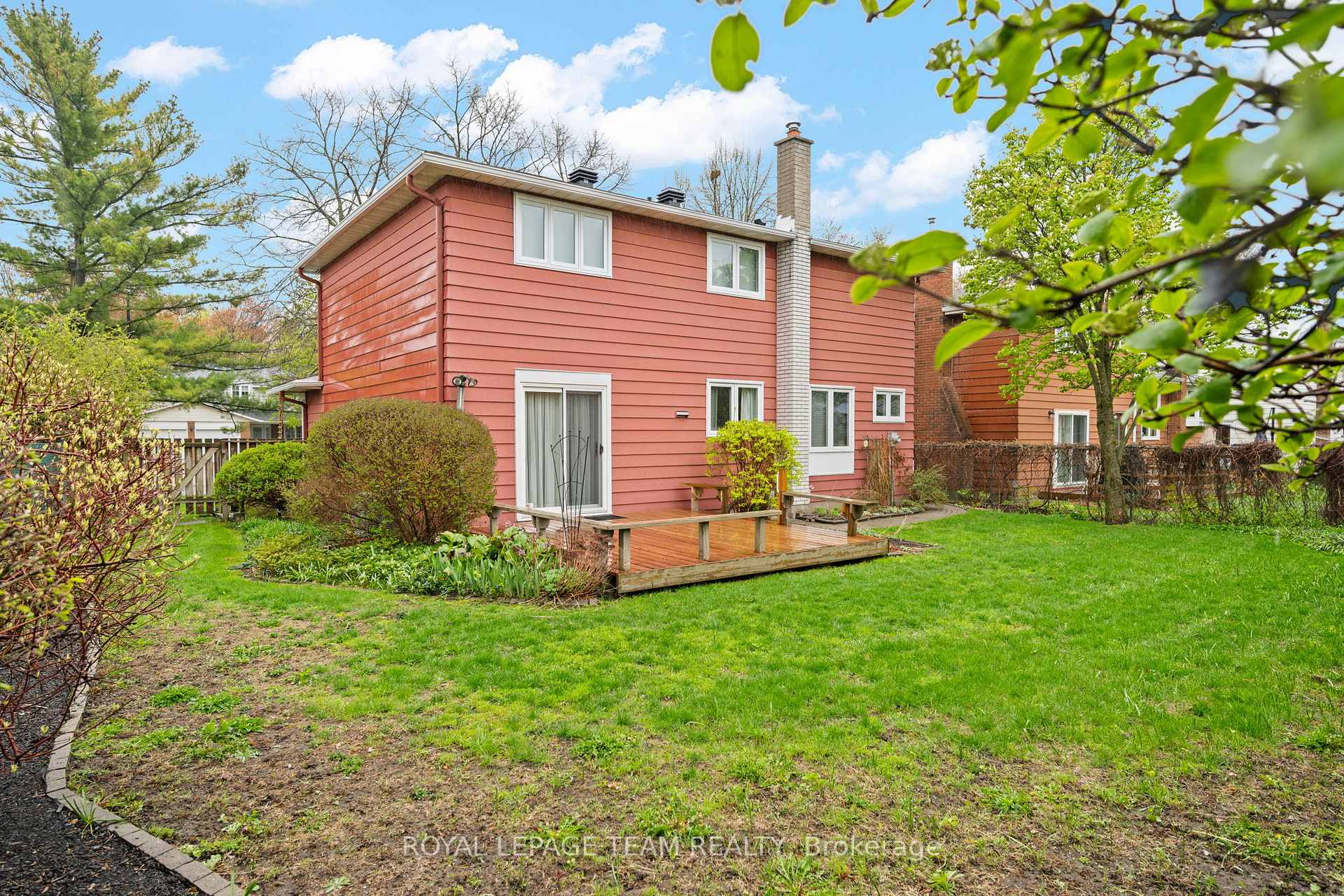 Photo 36 of 7 Centrepark Drive, Ottawa, Blackburn Hamlet — HOMEH