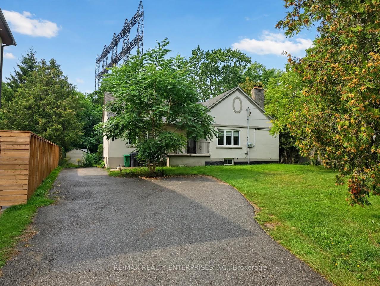 Photo 2 of 1228 Haig Boulevard, Mississauga, Lakeview — HOMEH