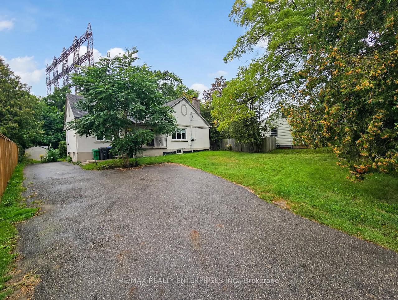 Photo 3 of 1228 Haig Boulevard, Mississauga, Lakeview — HOMEH