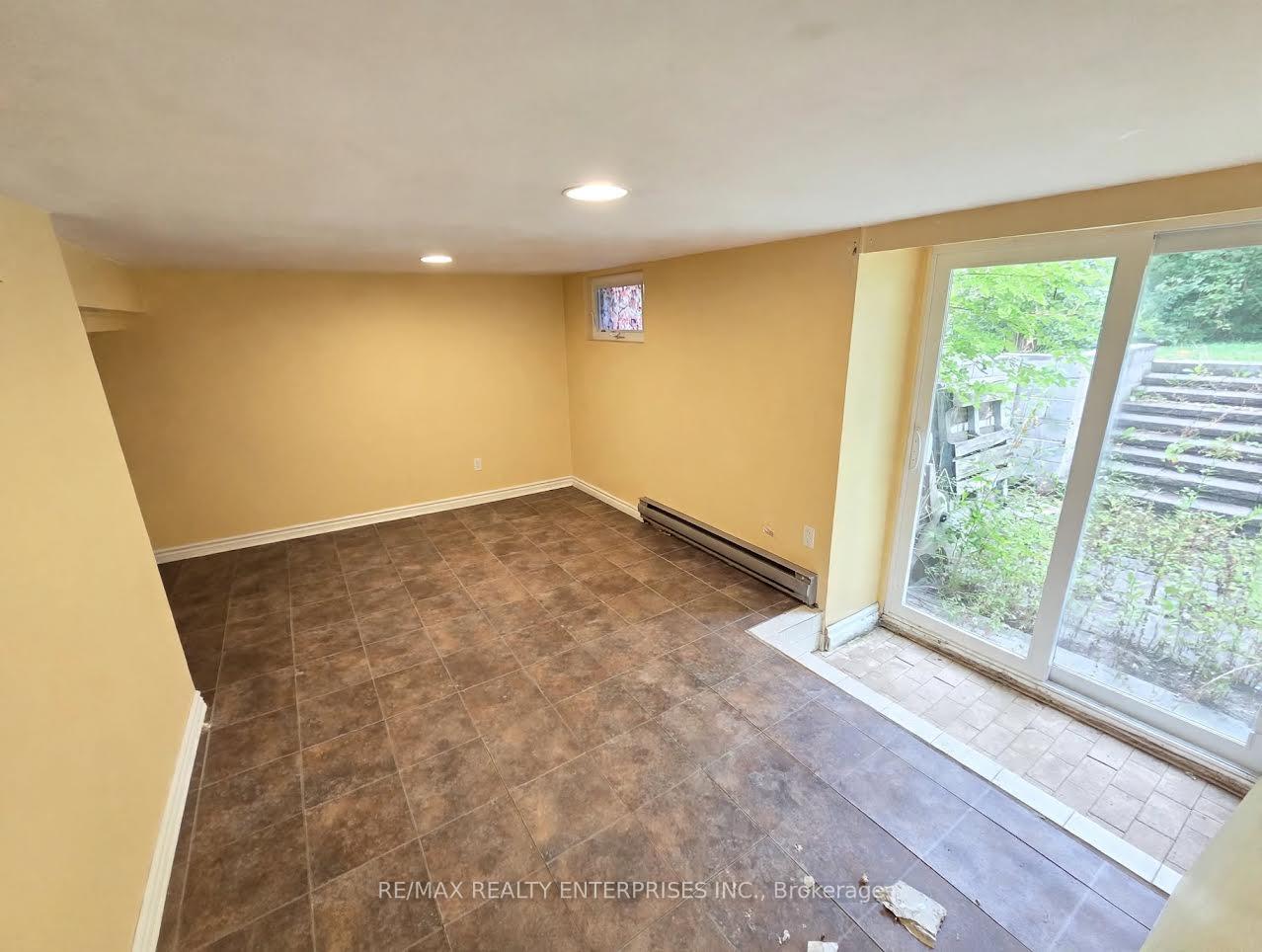 Photo 12 of 1228 Haig Boulevard, Mississauga, Lakeview — HOMEH
