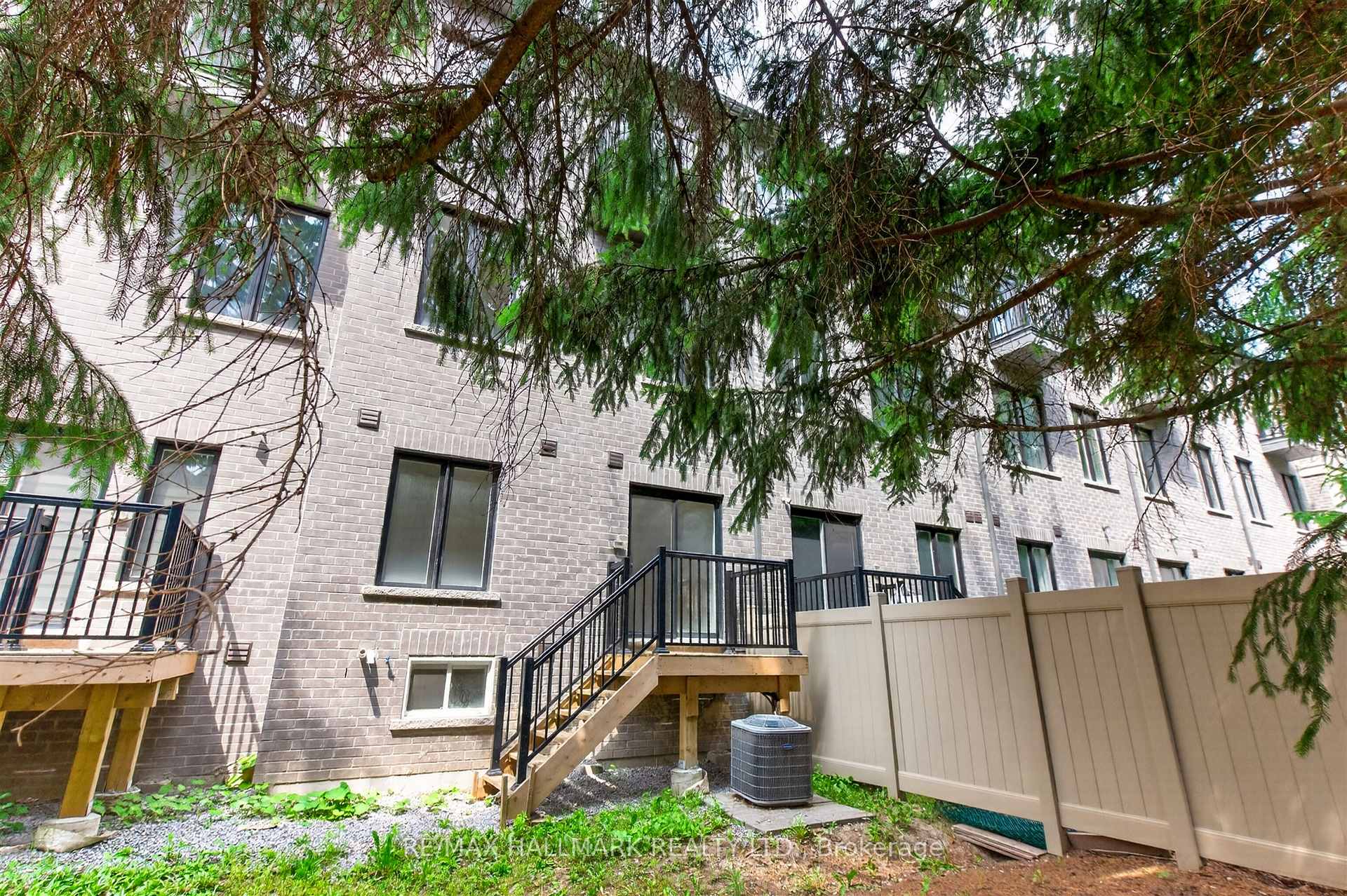 Photo 42 of 62 Pantheon Lane, Markham, Wismer — HOMEH