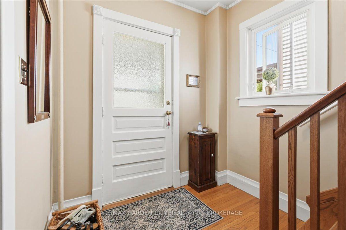 Photo 6 of 70 Lowell Avenue, St. Catharines, Downtown — HOMEH