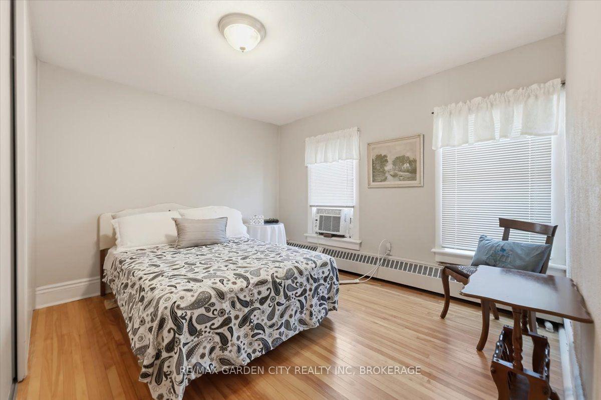 Photo 15 of 70 Lowell Avenue, St. Catharines, Downtown — HOMEH