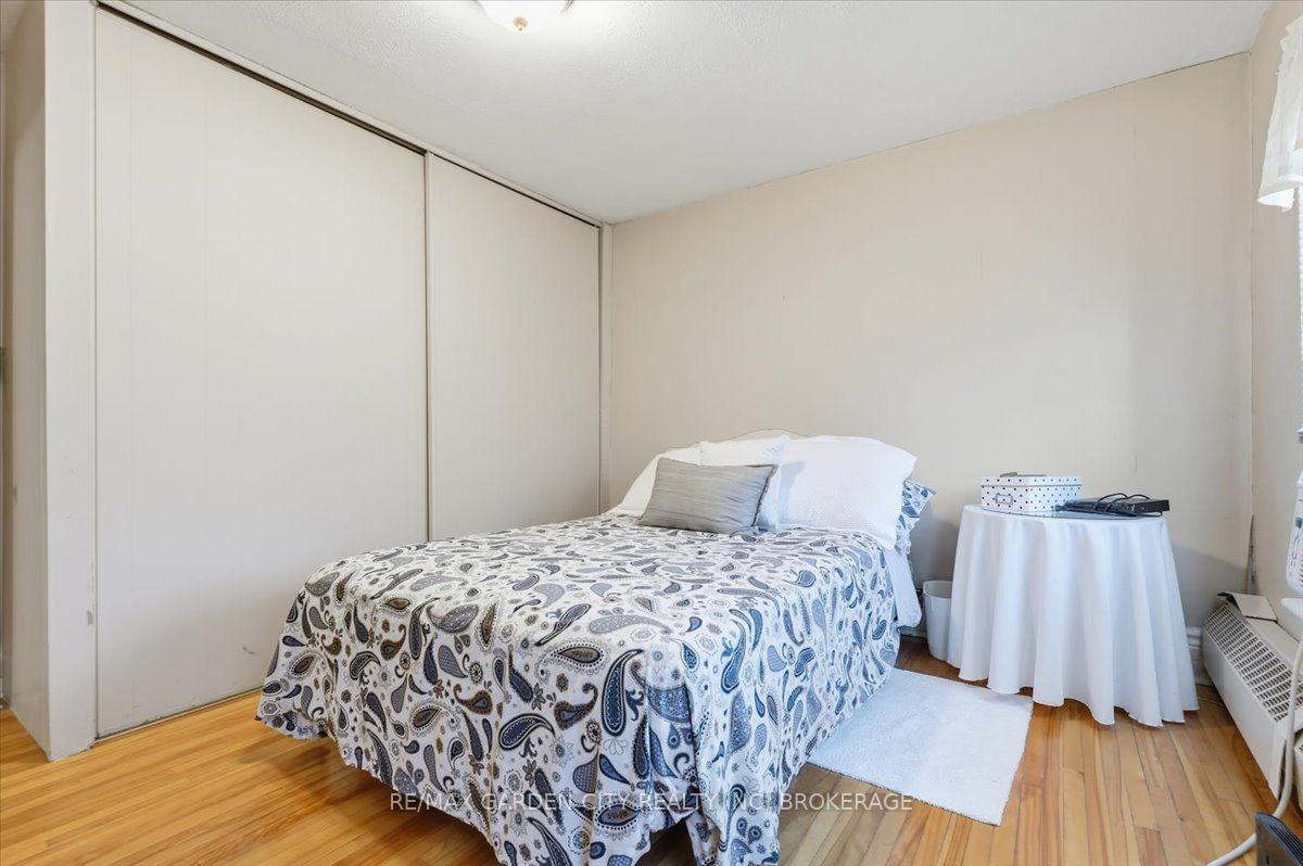 Photo 16 of 70 Lowell Avenue, St. Catharines, Downtown — HOMEH
