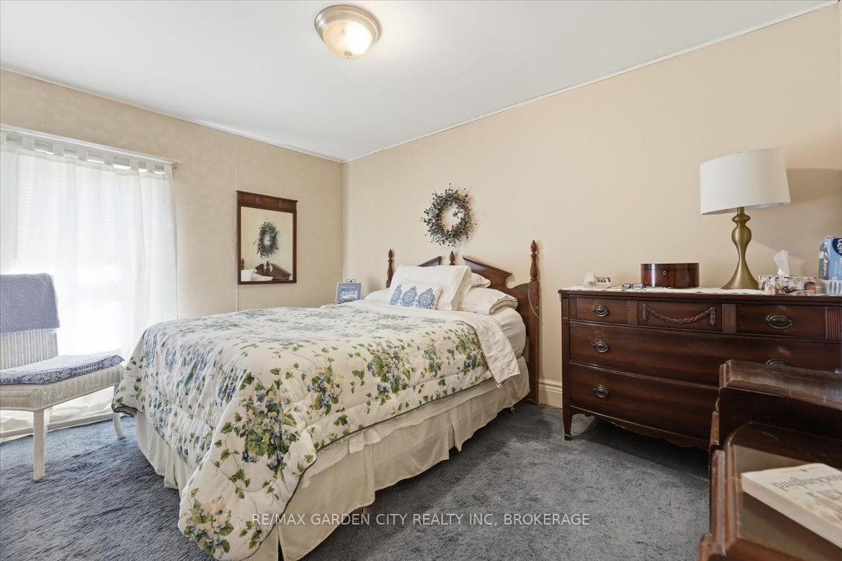 Photo 17 of 70 Lowell Avenue, St. Catharines, Downtown — HOMEH