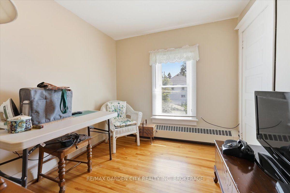 Photo 19 of 70 Lowell Avenue, St. Catharines, Downtown — HOMEH