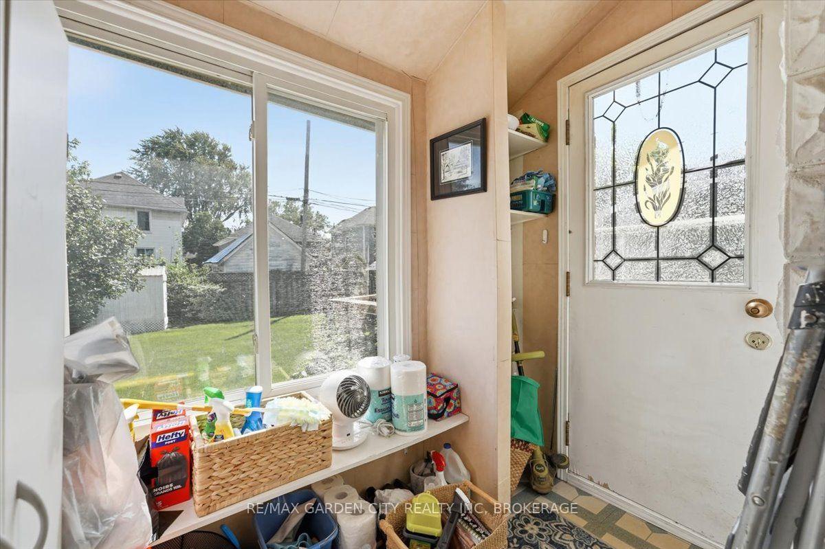Photo 23 of 70 Lowell Avenue, St. Catharines, Downtown — HOMEH