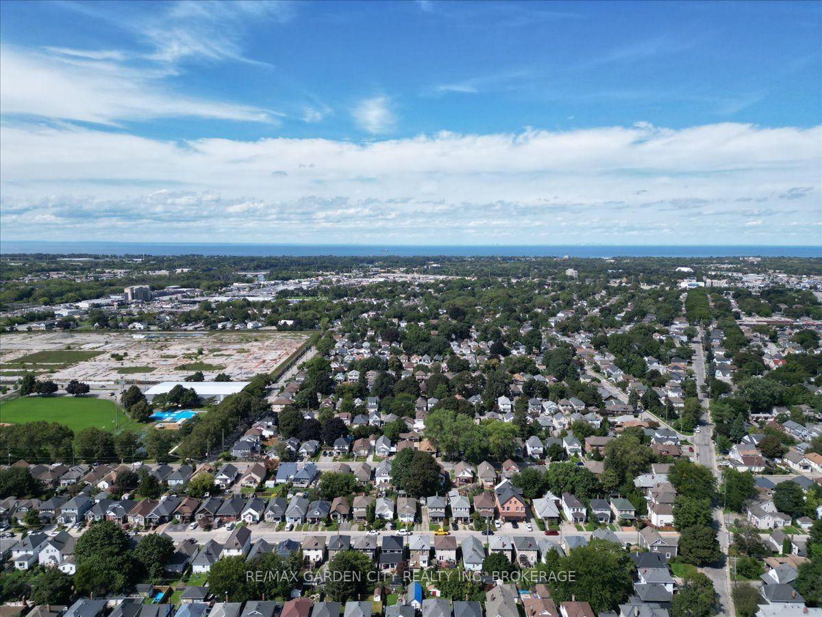 Photo 38 of 70 Lowell Avenue, St. Catharines, Downtown — HOMEH