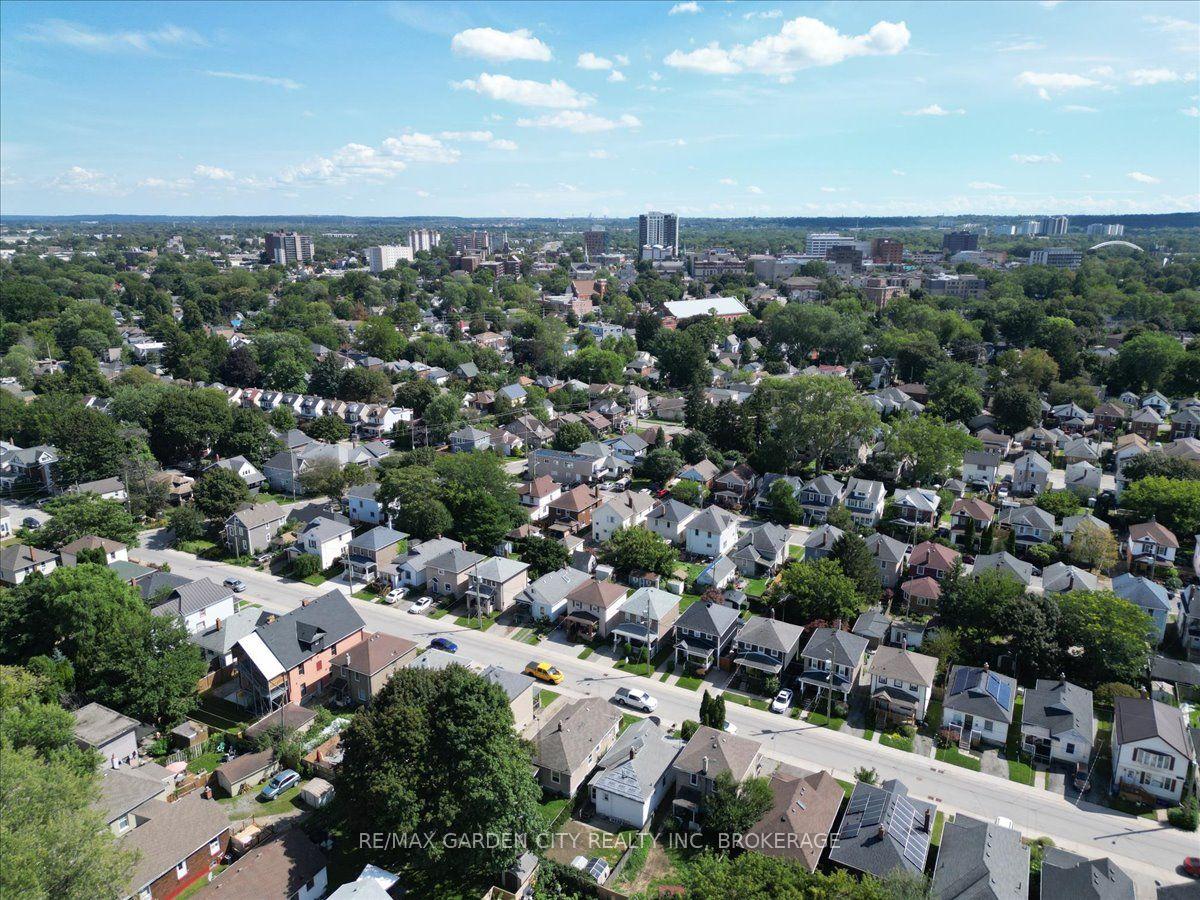 Photo 41 of 70 Lowell Avenue, St. Catharines, Downtown — HOMEH