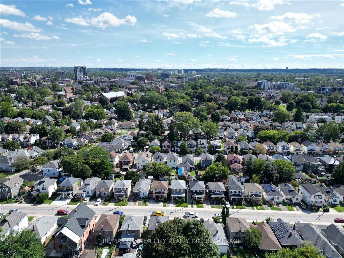 Photo 42 of 70 Lowell Avenue, St. Catharines, Downtown — HOMEH