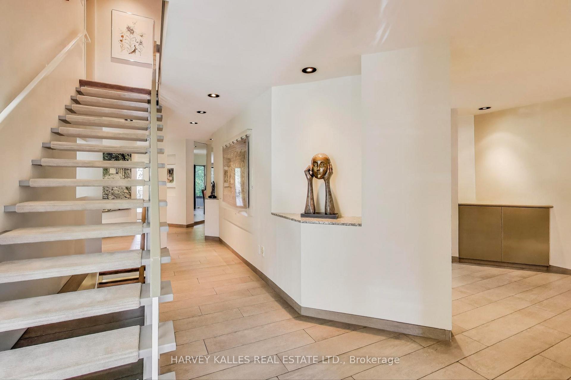 Photo 5 of 103 Vesta Drive, Toronto, Forest Hill South — HOMEH