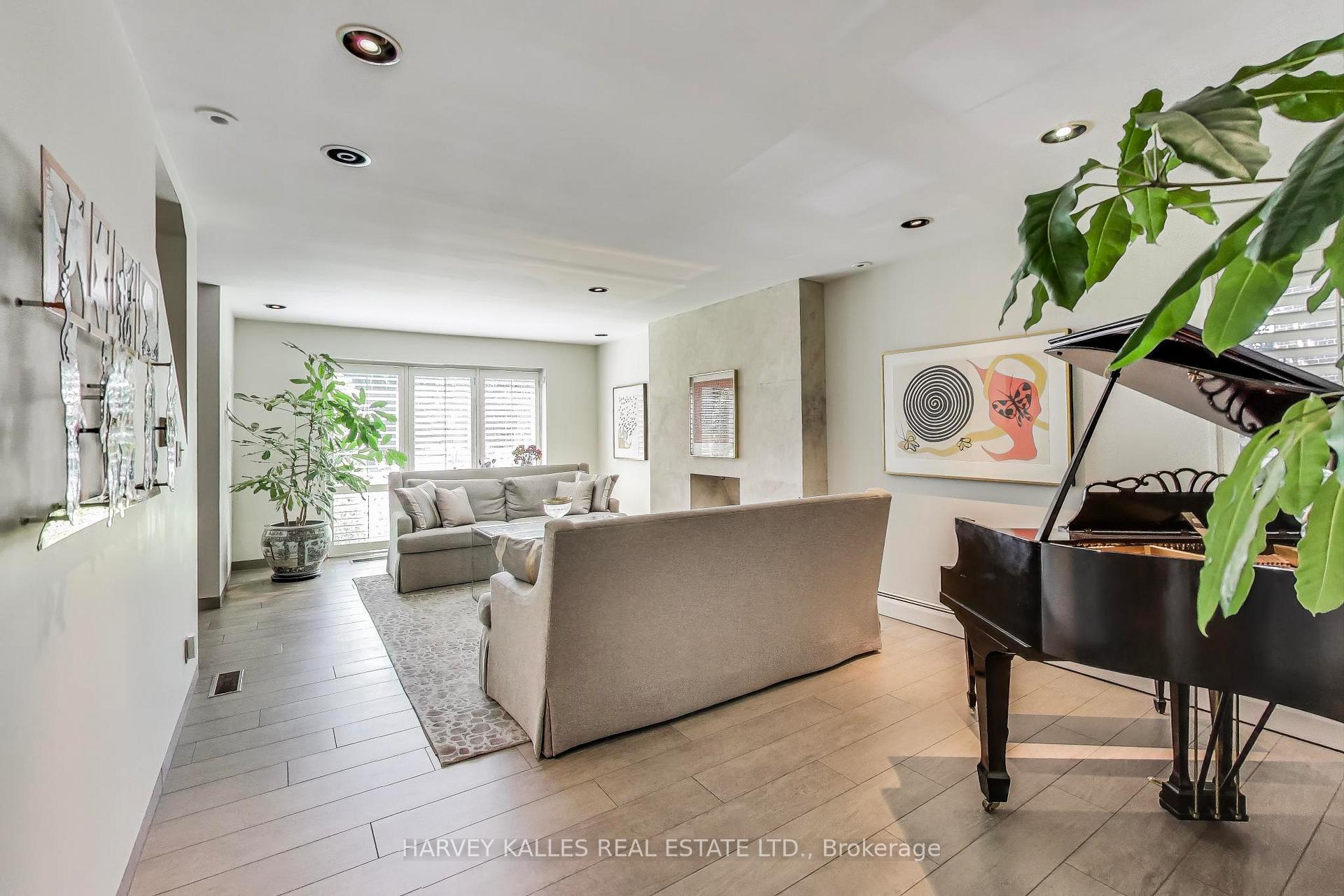 Photo 10 of 103 Vesta Drive, Toronto, Forest Hill South — HOMEH