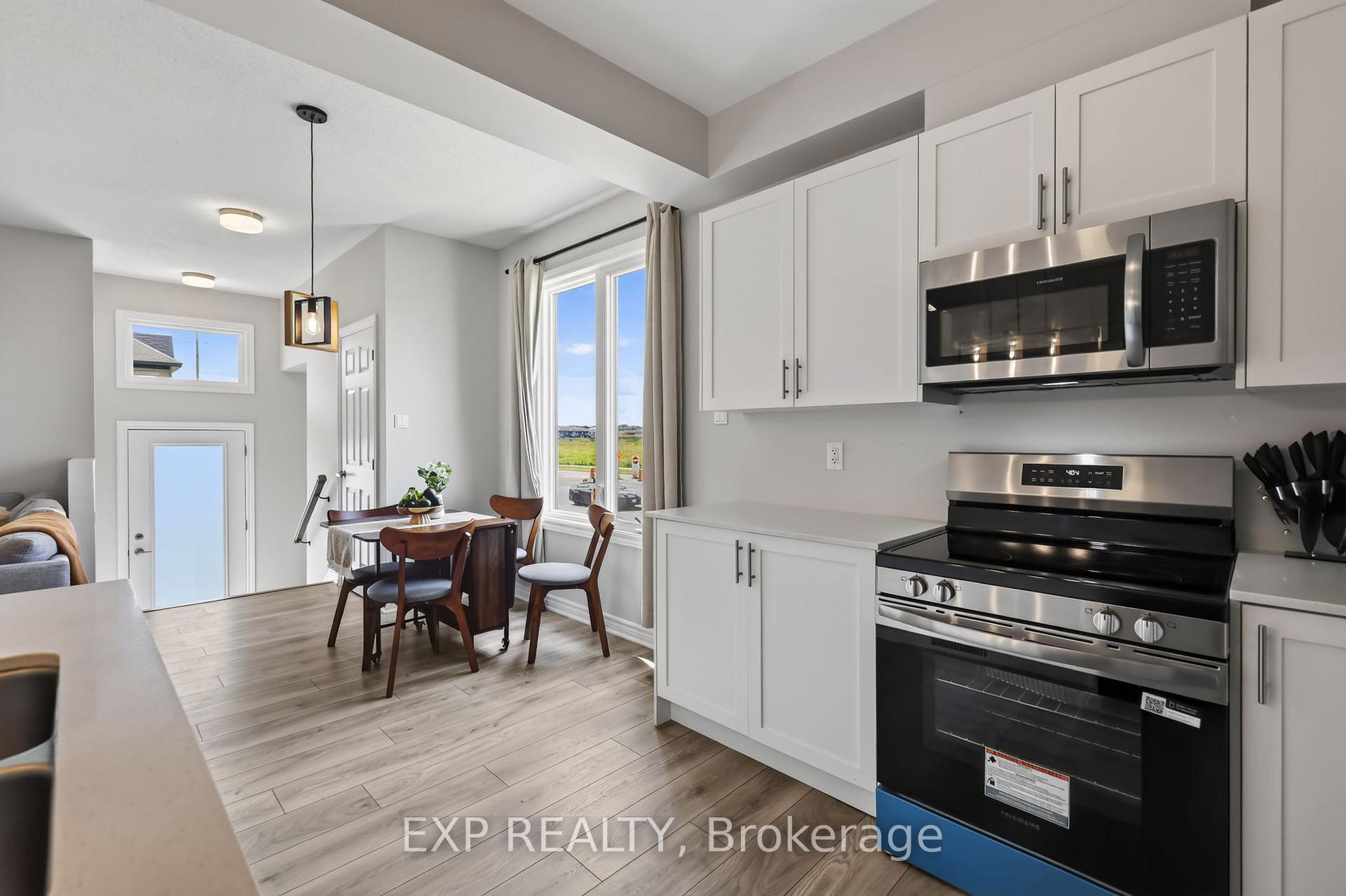 Photo 7 of 401 Broadcast Avenue, Ottawa, Avalon West — HOMEH