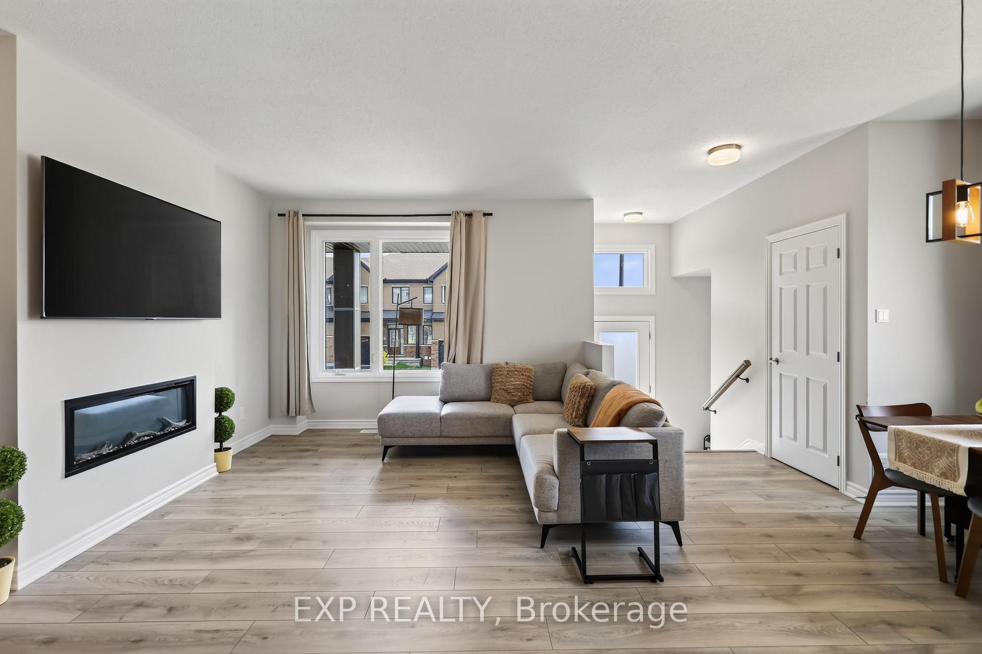 Photo 9 of 401 Broadcast Avenue, Ottawa, Avalon West — HOMEH
