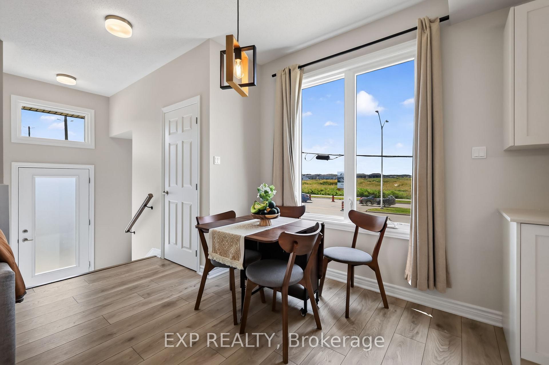 Photo 10 of 401 Broadcast Avenue, Ottawa, Avalon West — HOMEH
