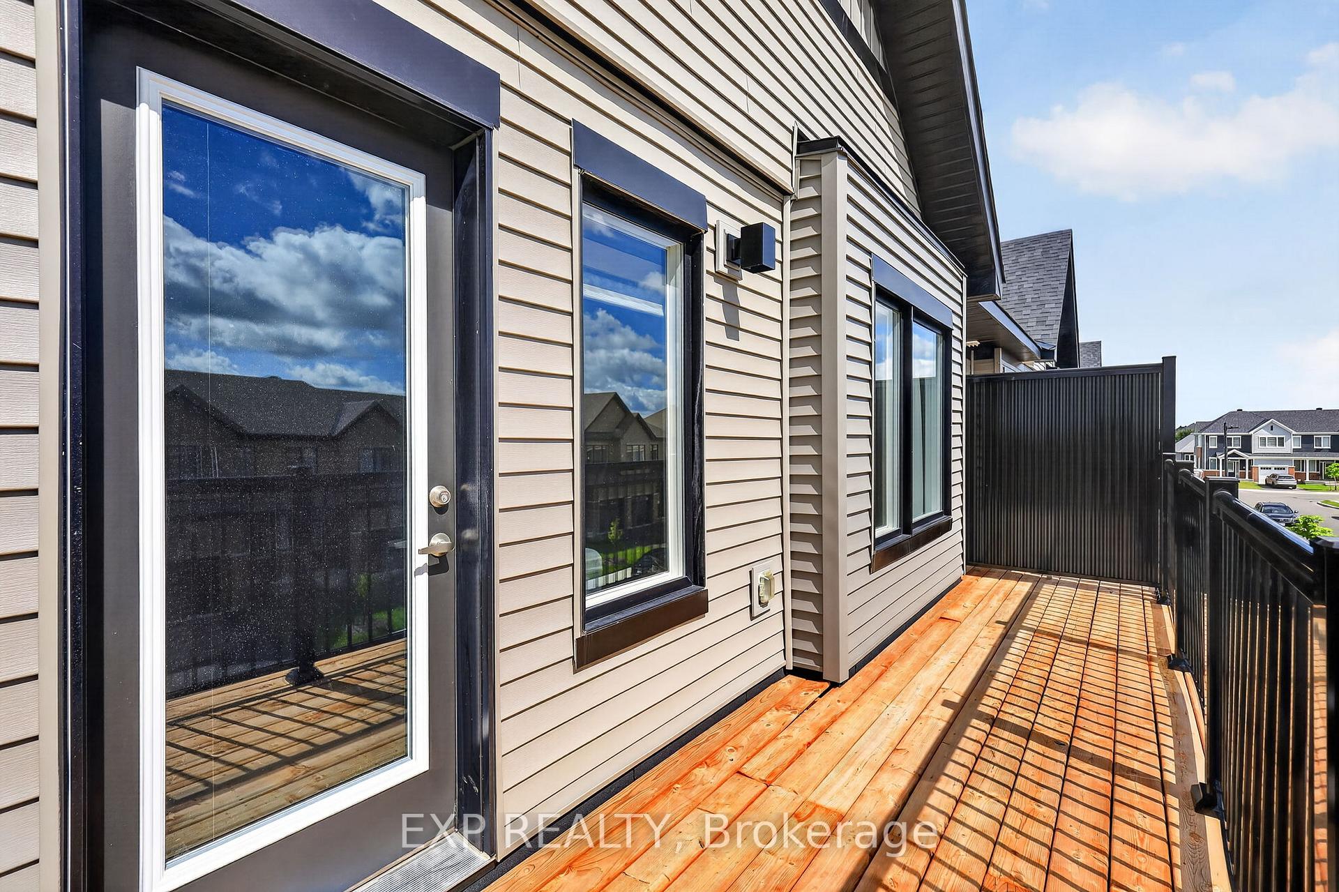 Photo 18 of 401 Broadcast Avenue, Ottawa, Avalon West — HOMEH