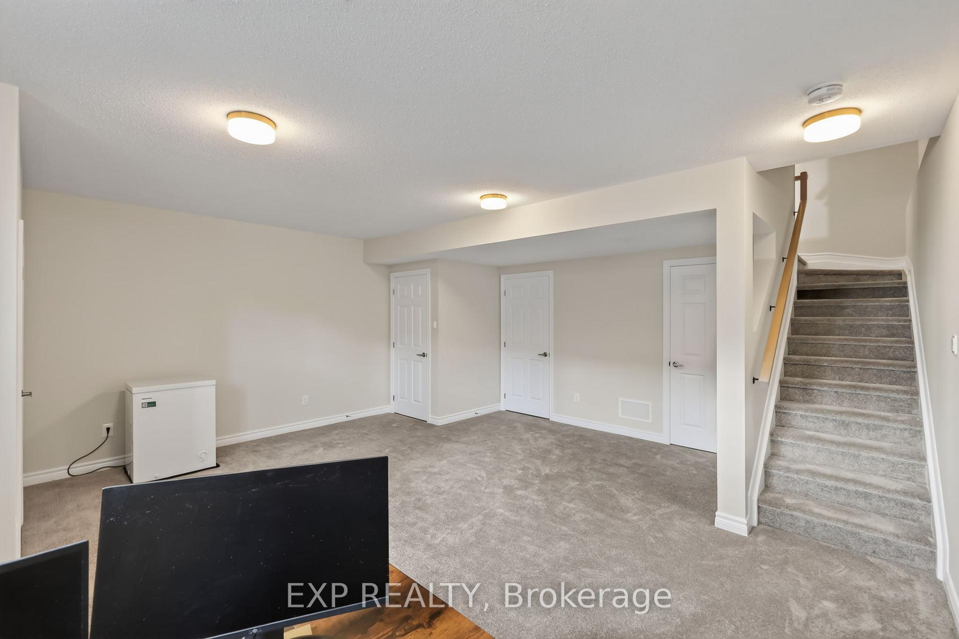 Photo 20 of 401 Broadcast Avenue, Ottawa, Avalon West — HOMEH