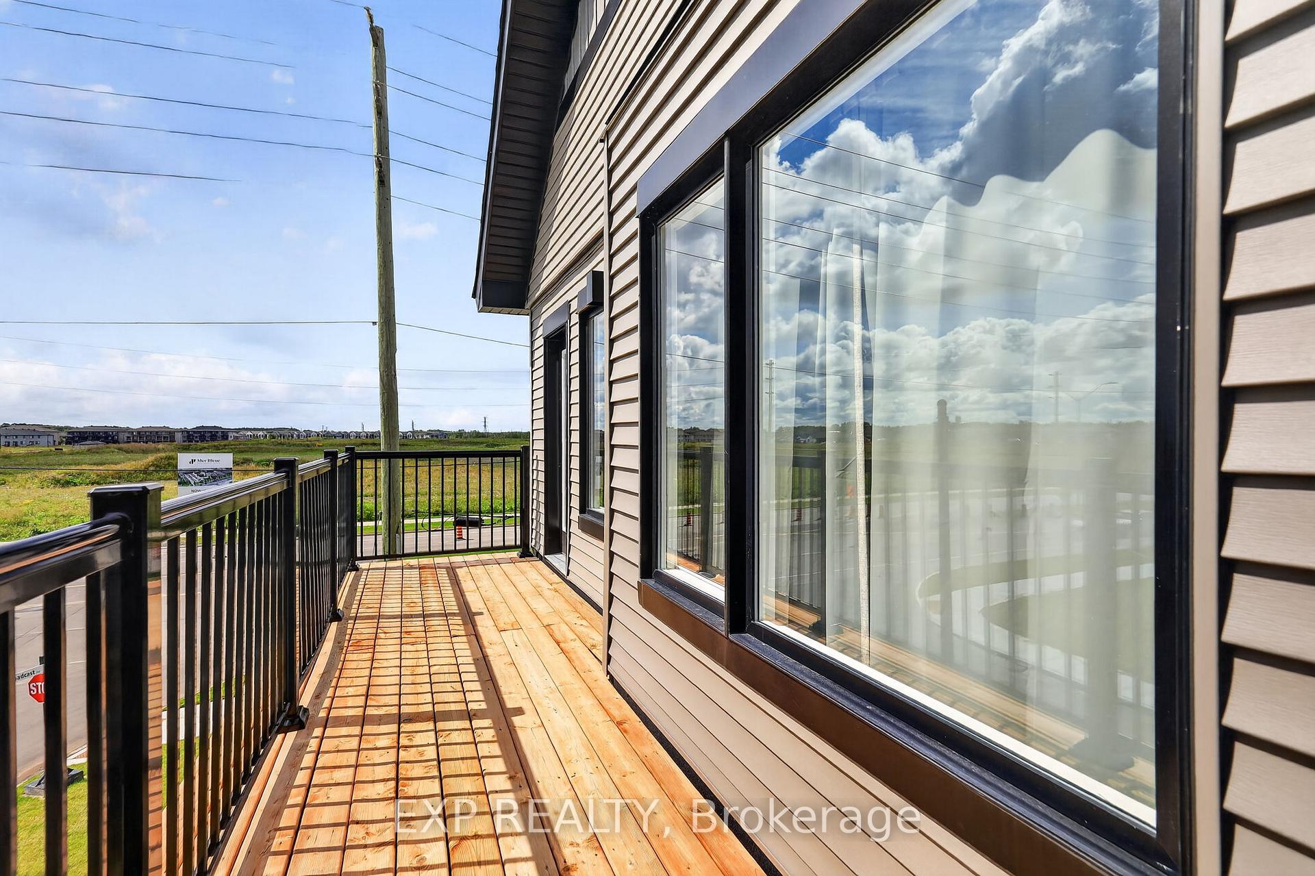 Photo 22 of 401 Broadcast Avenue, Ottawa, Avalon West — HOMEH