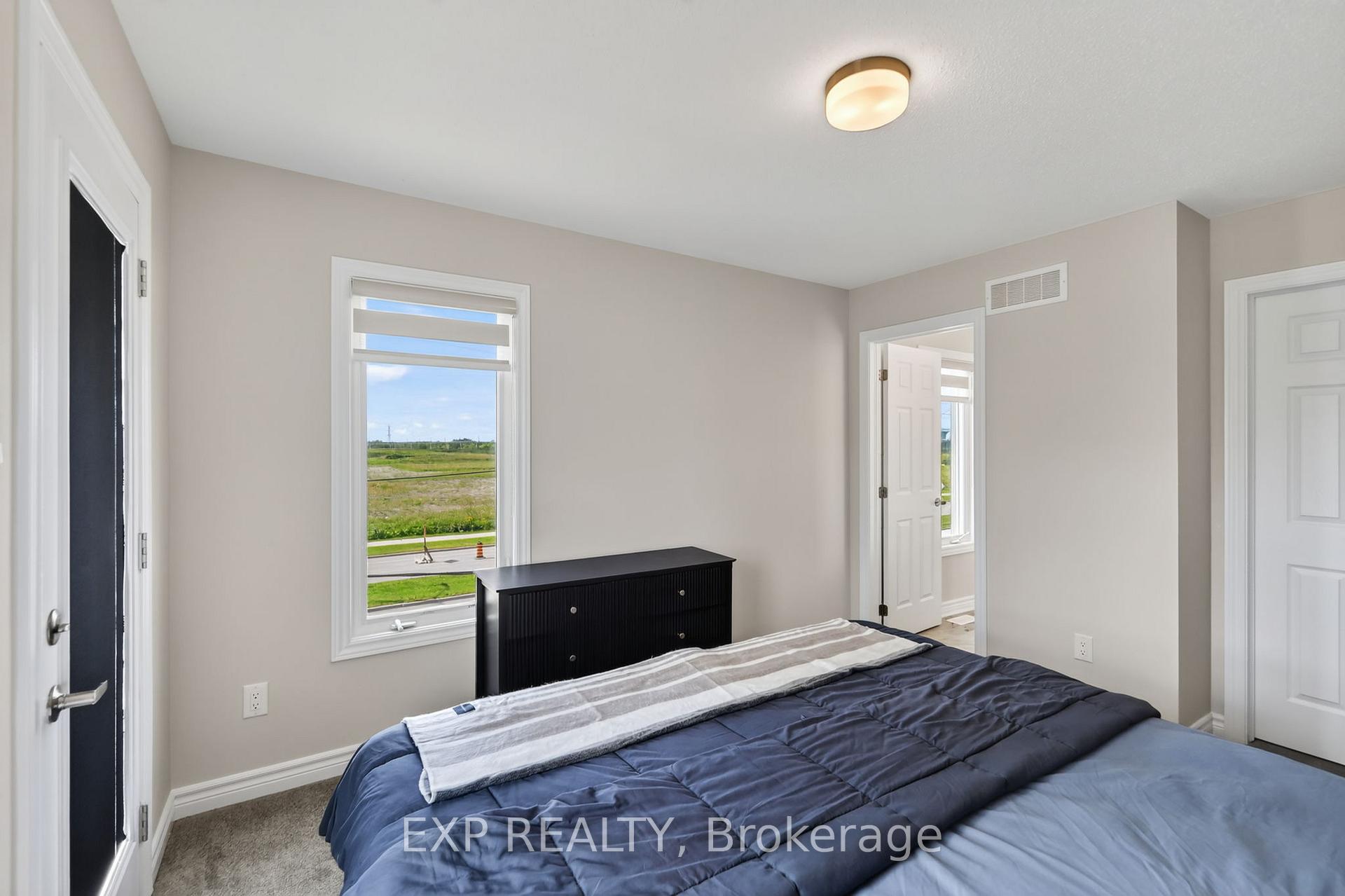 Photo 23 of 401 Broadcast Avenue, Ottawa, Avalon West — HOMEH