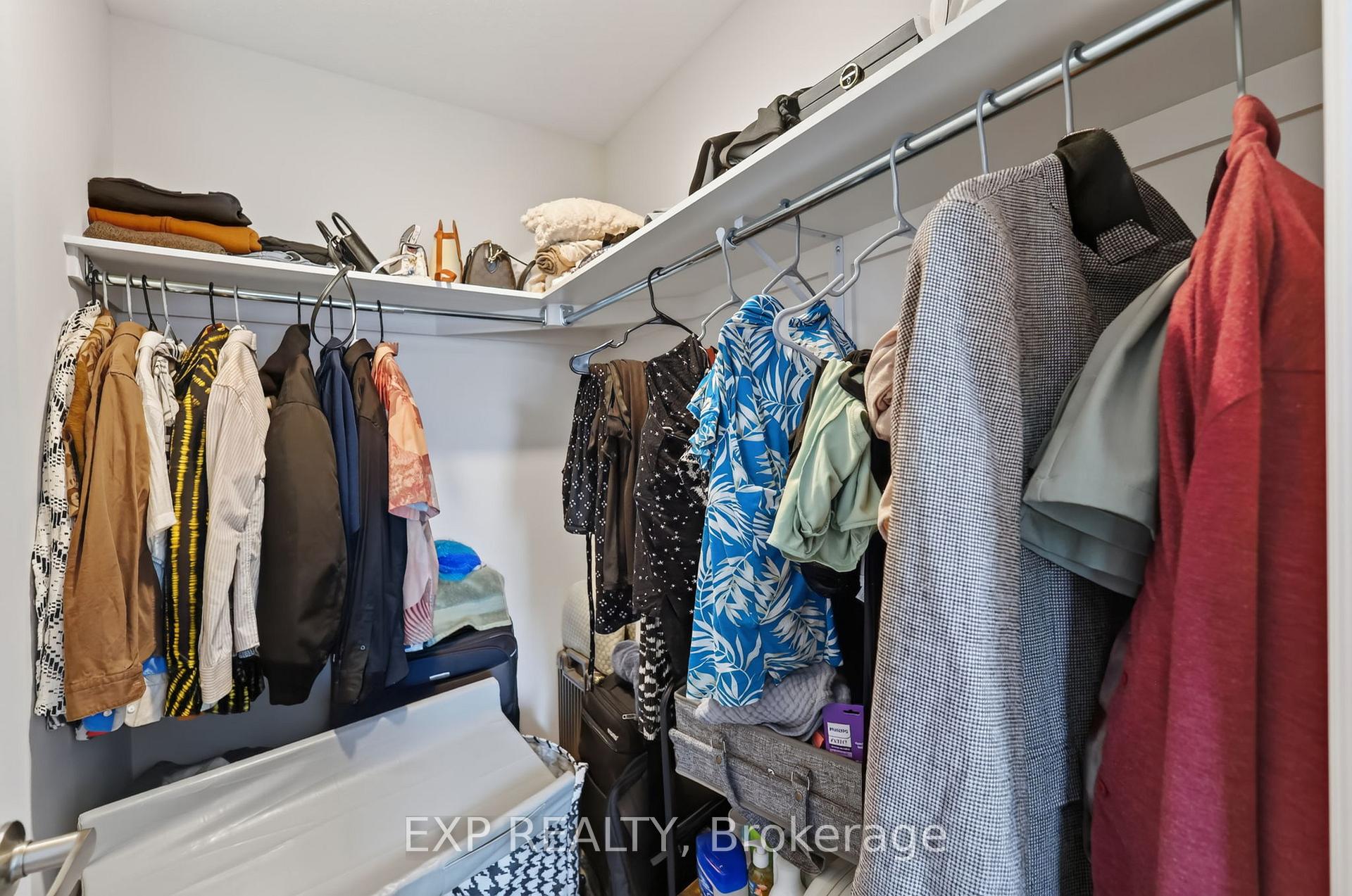 Photo 32 of 401 Broadcast Avenue, Ottawa, Avalon West — HOMEH