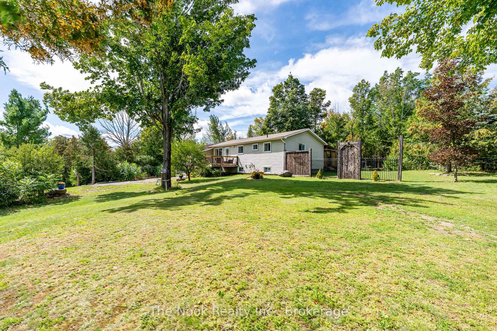 Photo 7 of 6 Cedar Terrace, Trent Lakes — HOMEH