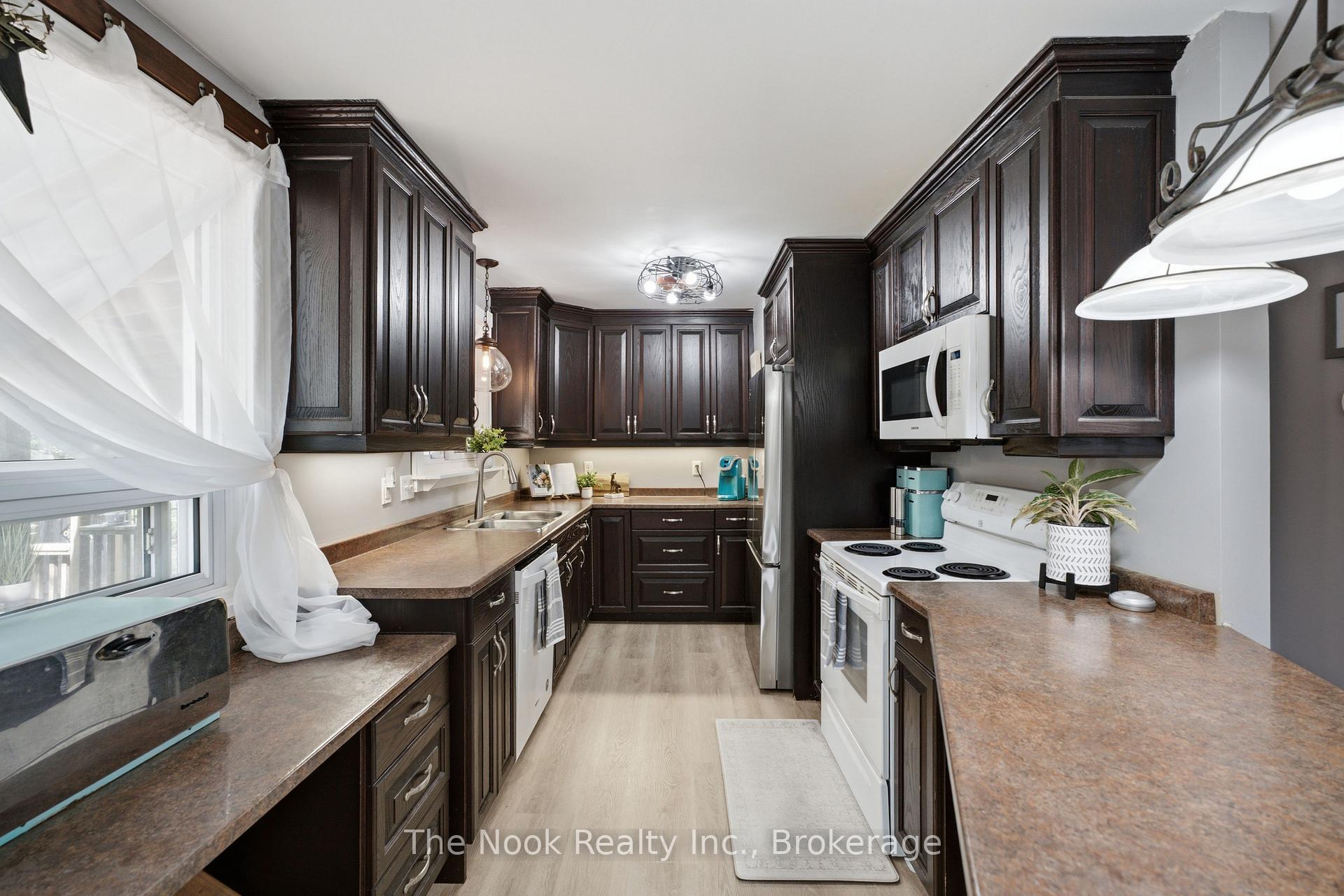 Photo 16 of 6 Cedar Terrace, Trent Lakes — HOMEH