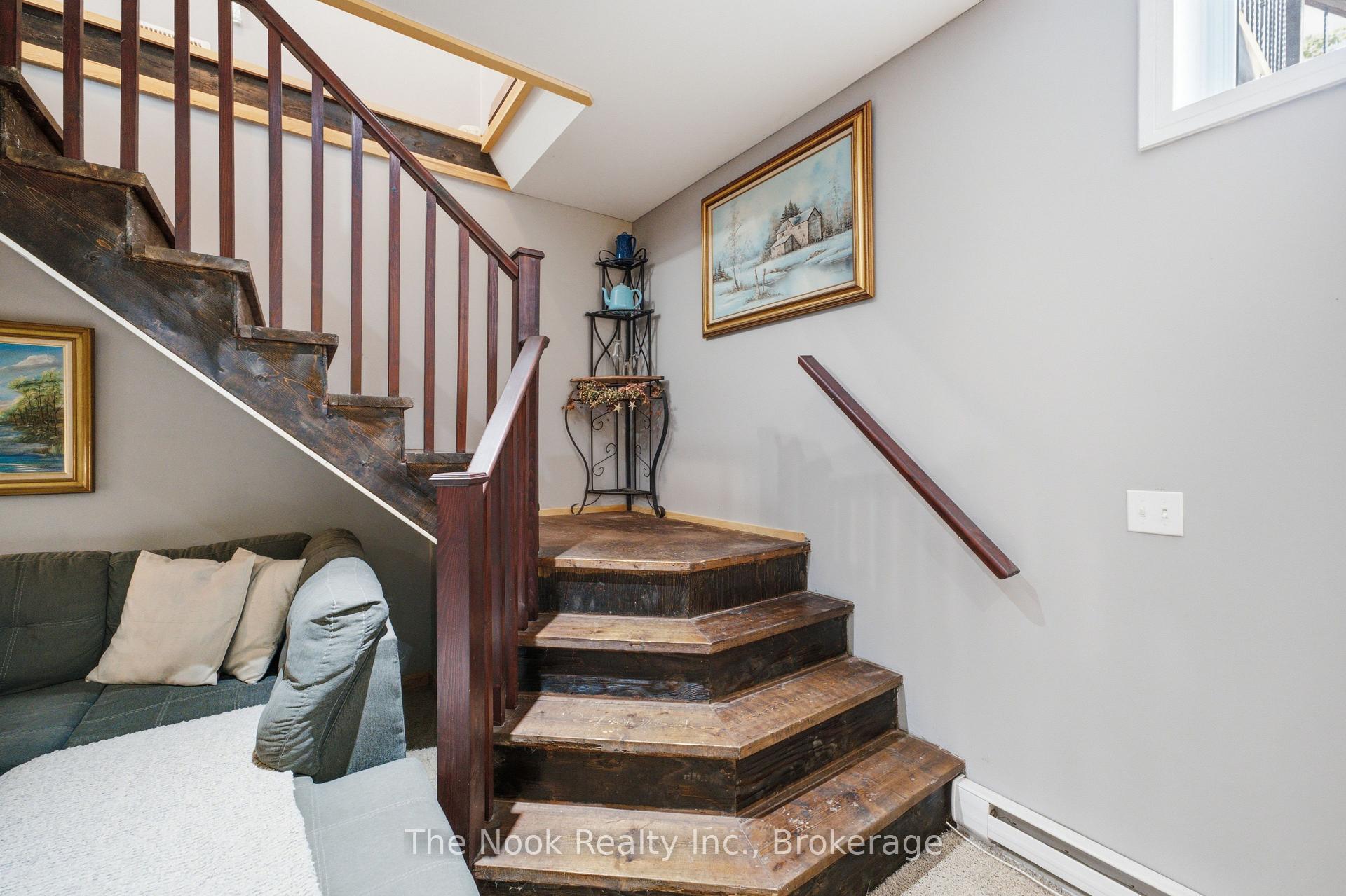 Photo 24 of 6 Cedar Terrace, Trent Lakes — HOMEH