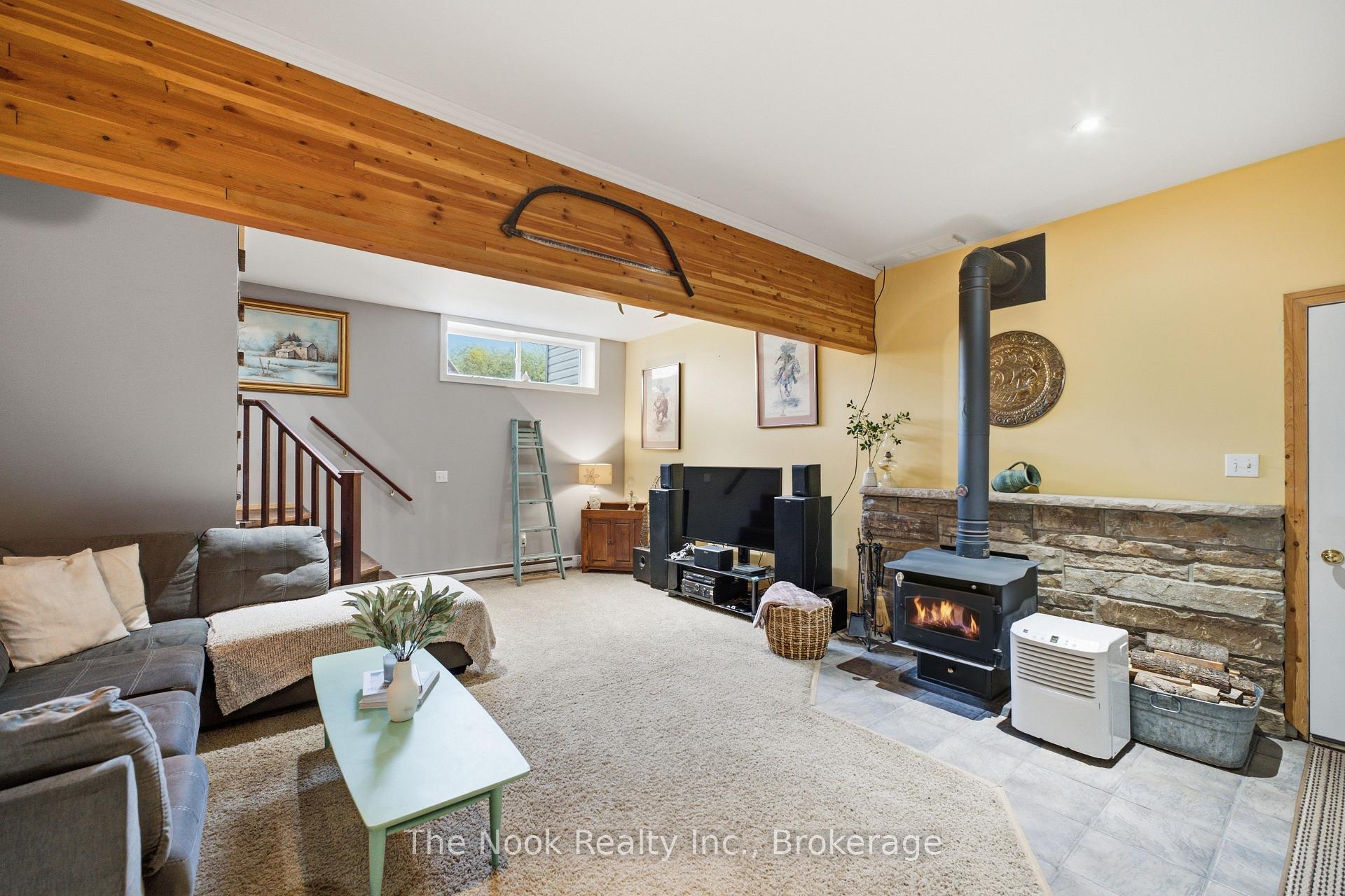 Photo 25 of 6 Cedar Terrace, Trent Lakes — HOMEH