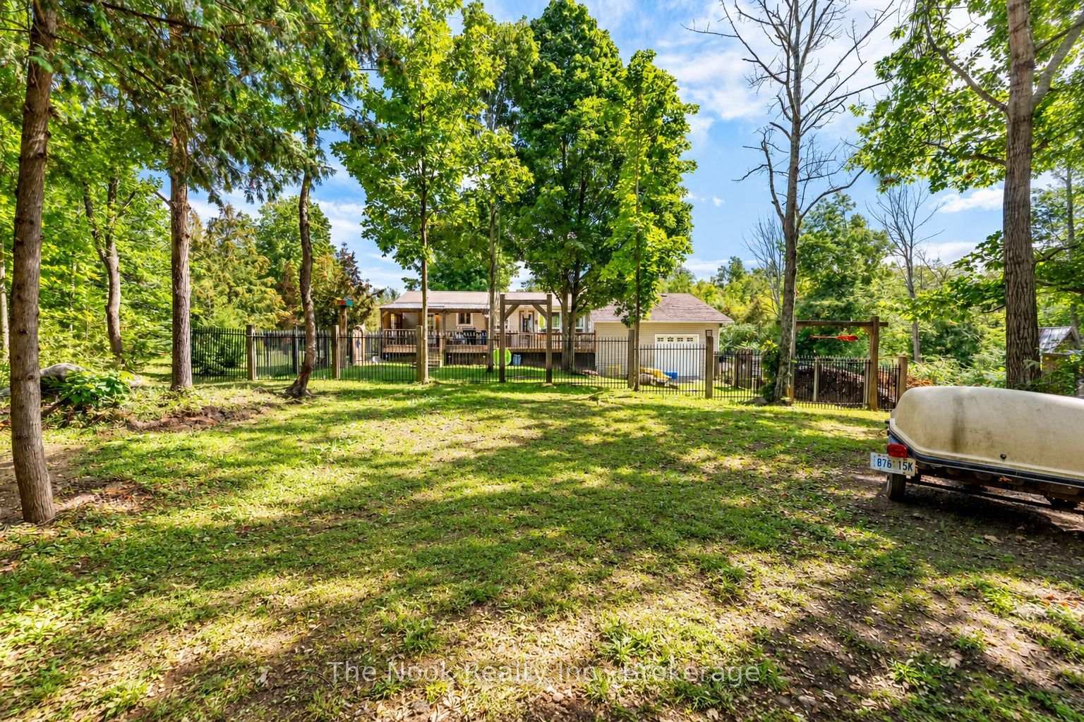 Photo 11 of 6 Cedar Terrace, Trent Lakes — HOMEH