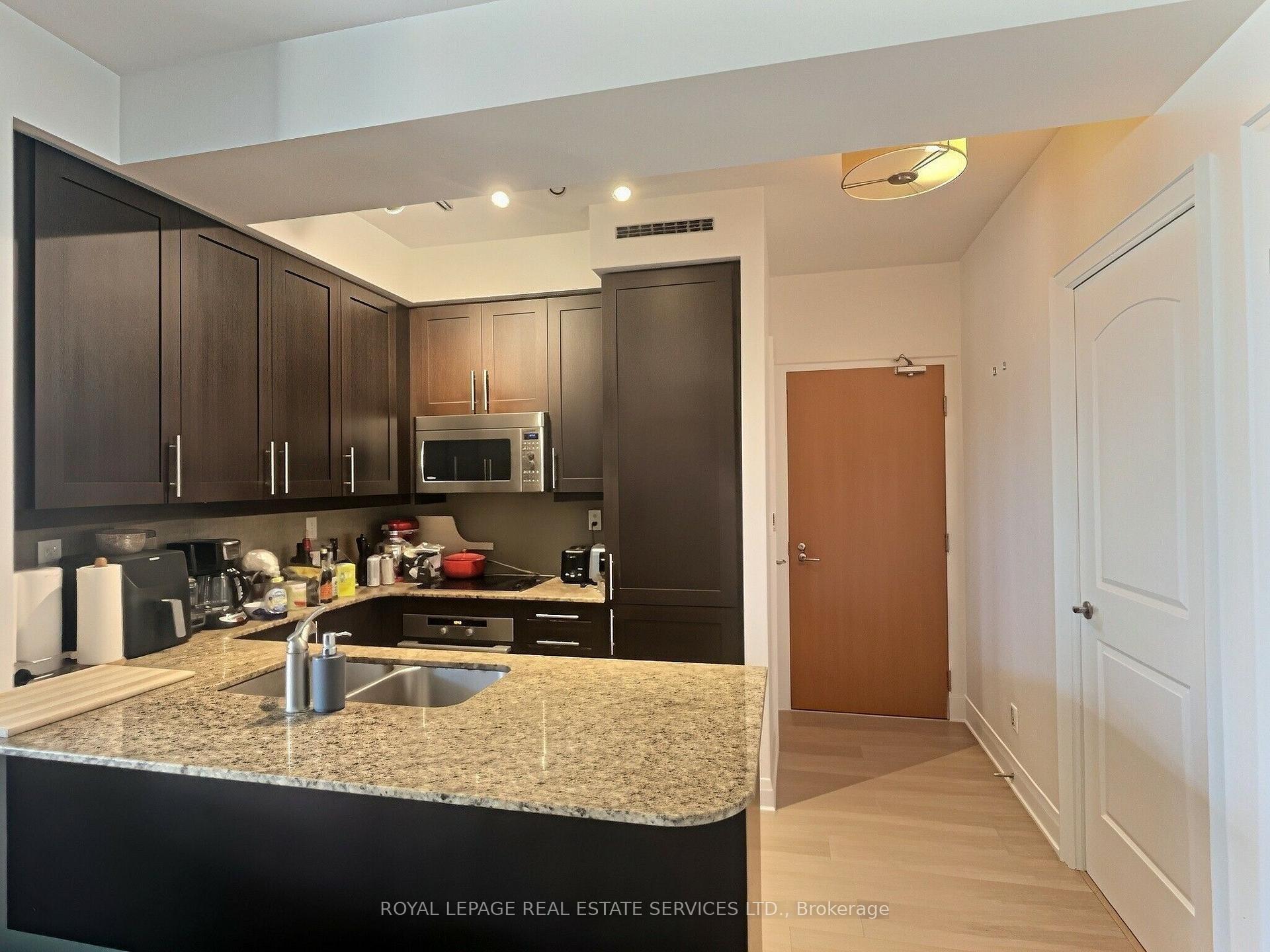 Photo 6 of Unit 701, 1 Bedford Road, Toronto, The Annex — HOMEH