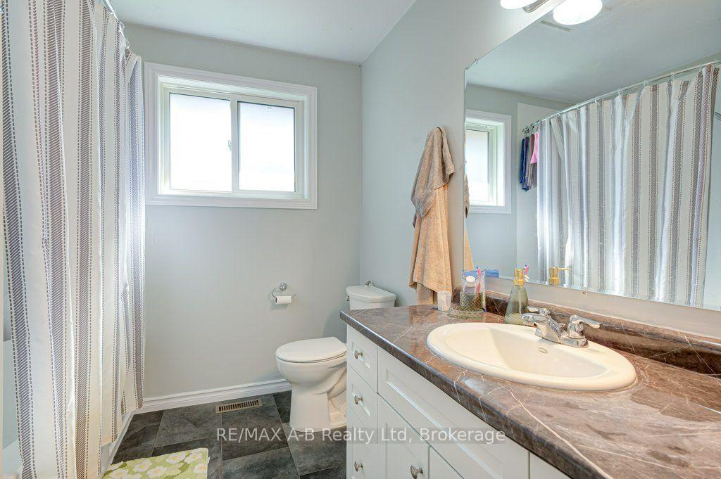 Photo 6 of 56 Brant Street, Stratford — HOMEH