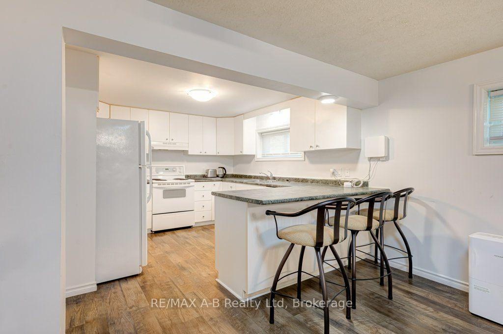 Photo 13 of 56 Brant Street, Stratford — HOMEH