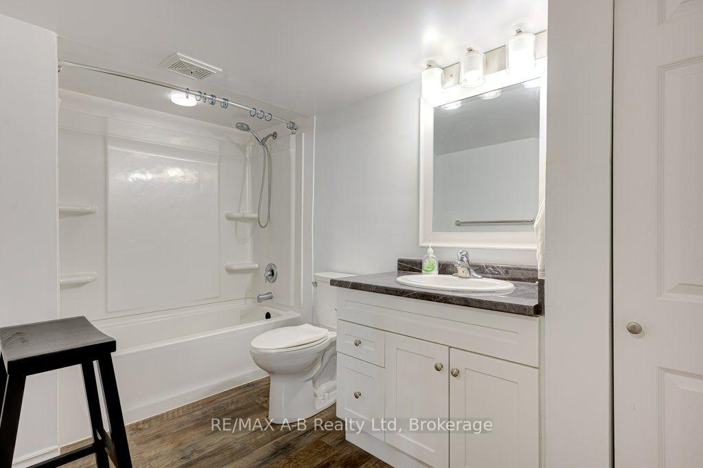 Photo 14 of 56 Brant Street, Stratford — HOMEH
