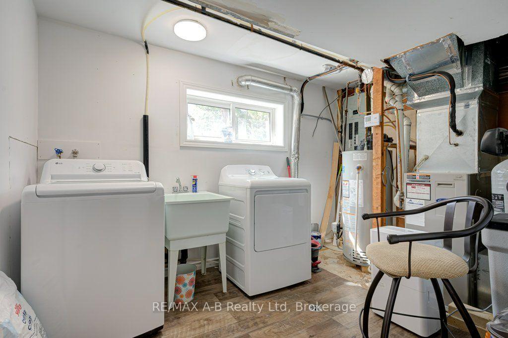 Photo 17 of 56 Brant Street, Stratford — HOMEH