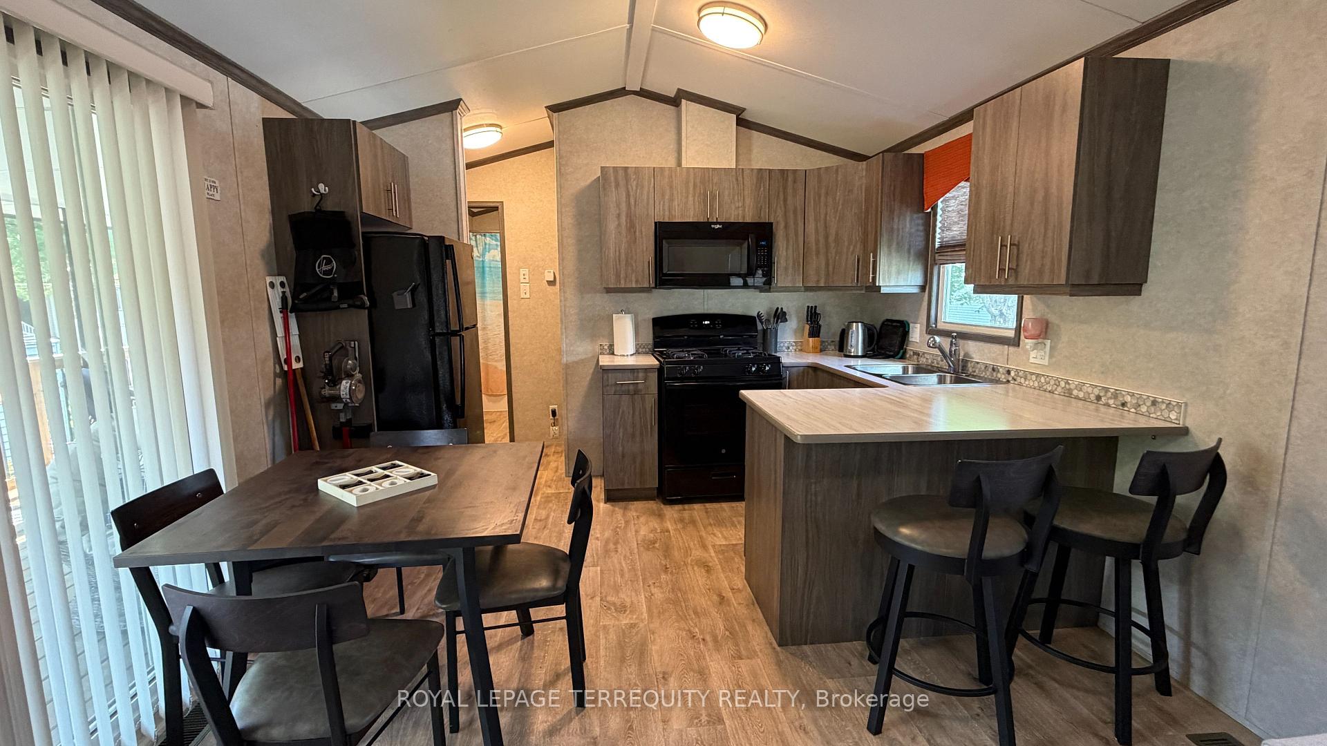 Photo 13 of 319 Rockview, Selwyn — HOMEH