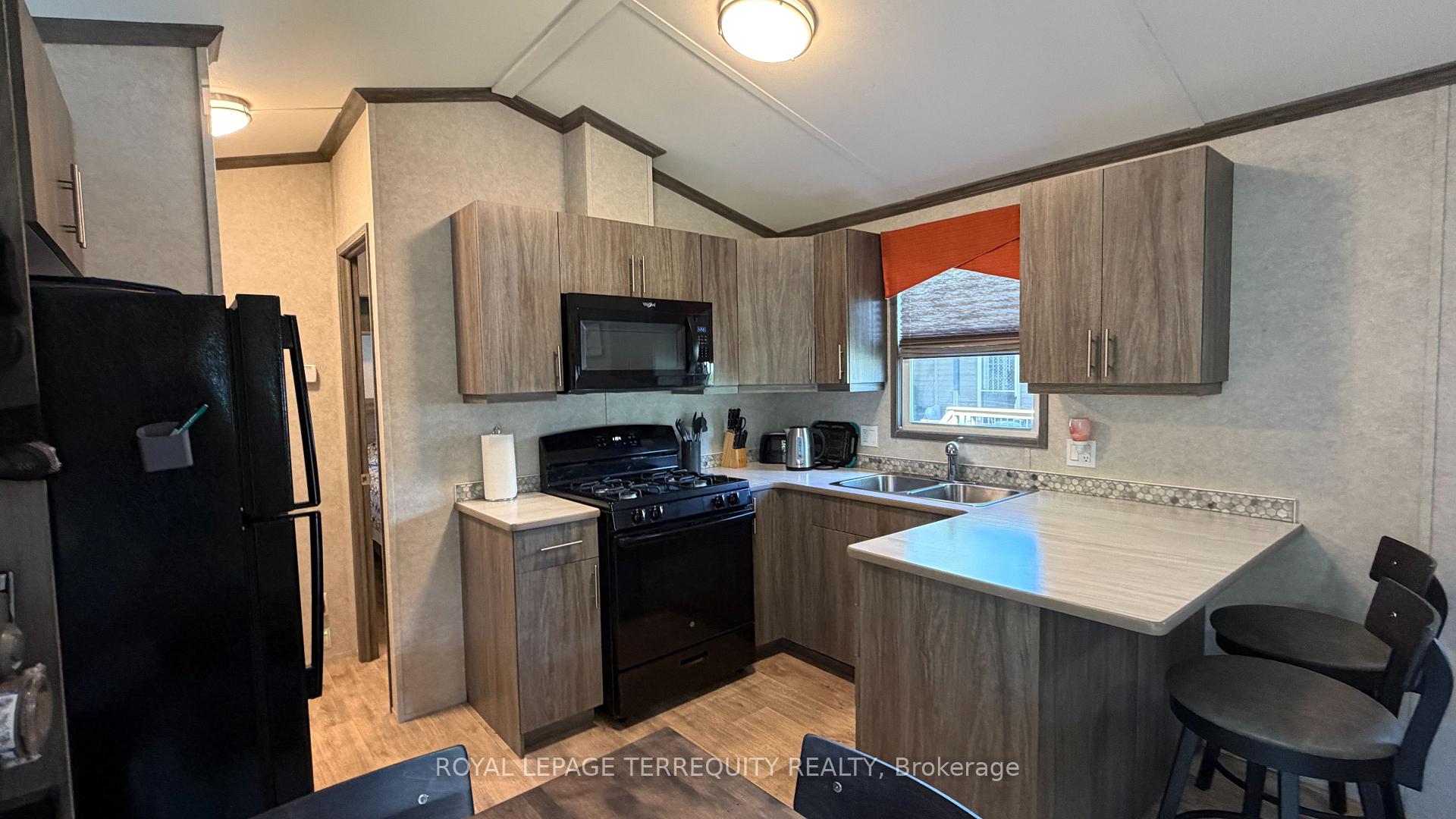 Photo 14 of 319 Rockview, Selwyn — HOMEH