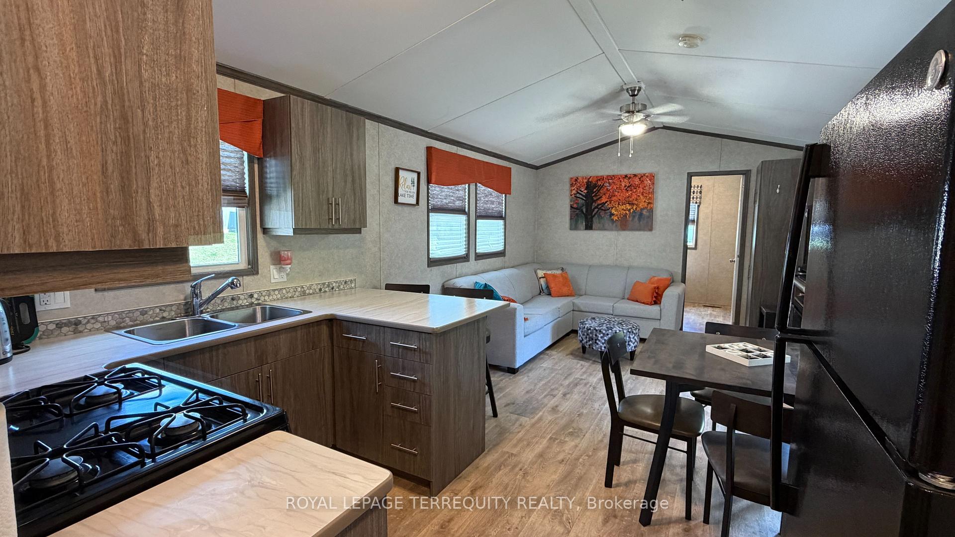 Photo 15 of 319 Rockview, Selwyn — HOMEH