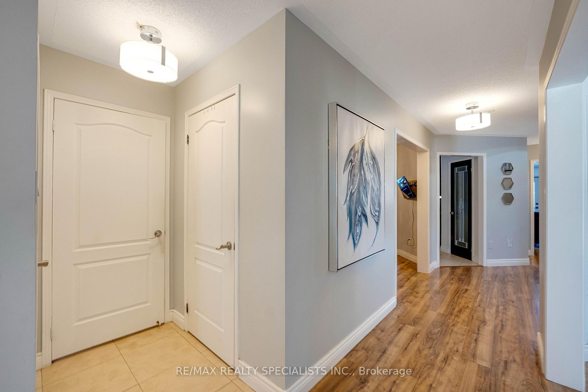 Photo 5 of 7 Banington Crescent, Brampton, Snelgrove — HOMEH