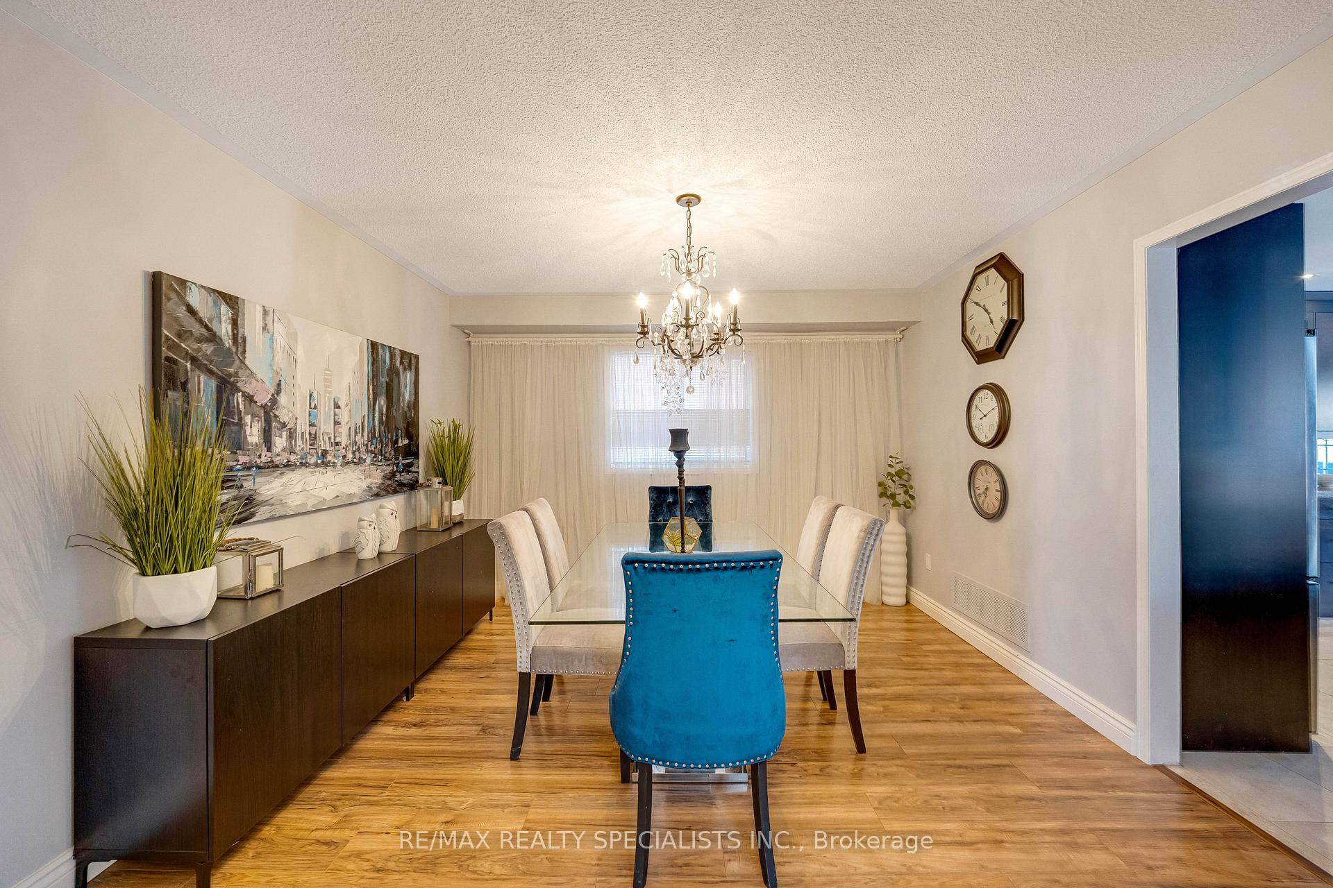 Photo 11 of 7 Banington Crescent, Brampton, Snelgrove — HOMEH