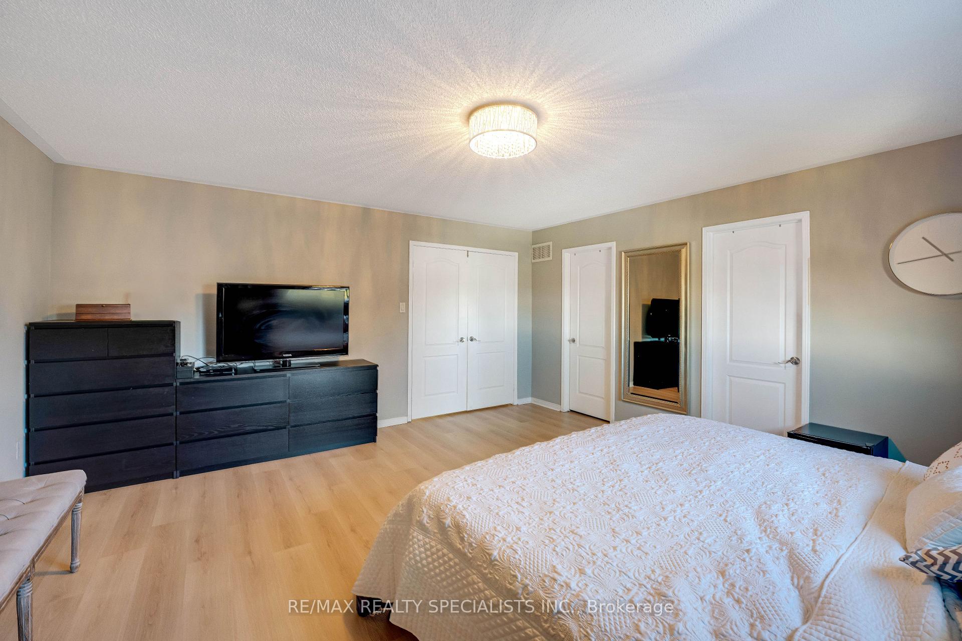 Photo 19 of 7 Banington Crescent, Brampton, Snelgrove — HOMEH